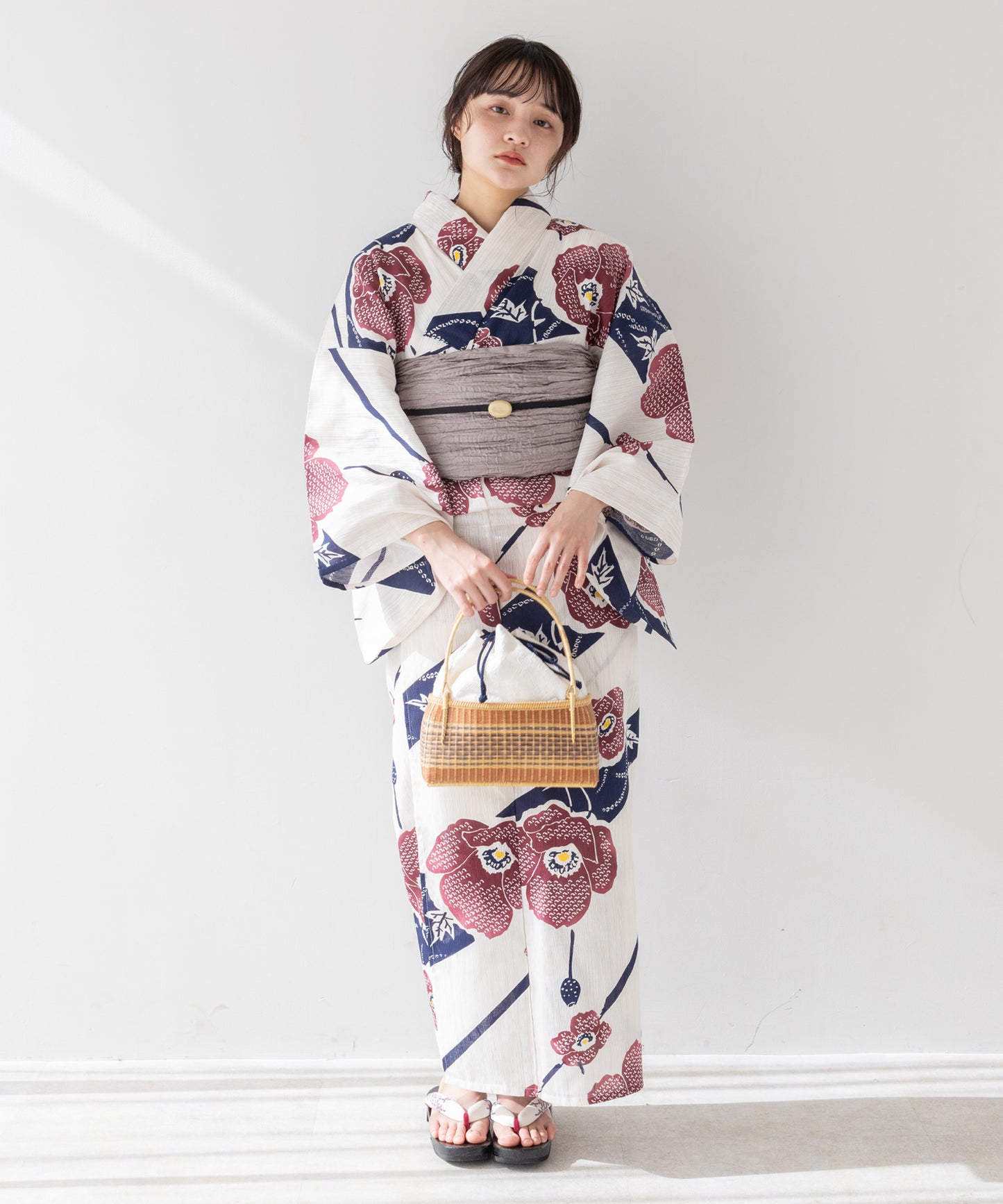 こだわり 浴衣 5点セット (浴衣/帯/下駄/腰紐/着付け冊子) 麻混 綿麻 椿 エンジ ワンレッド