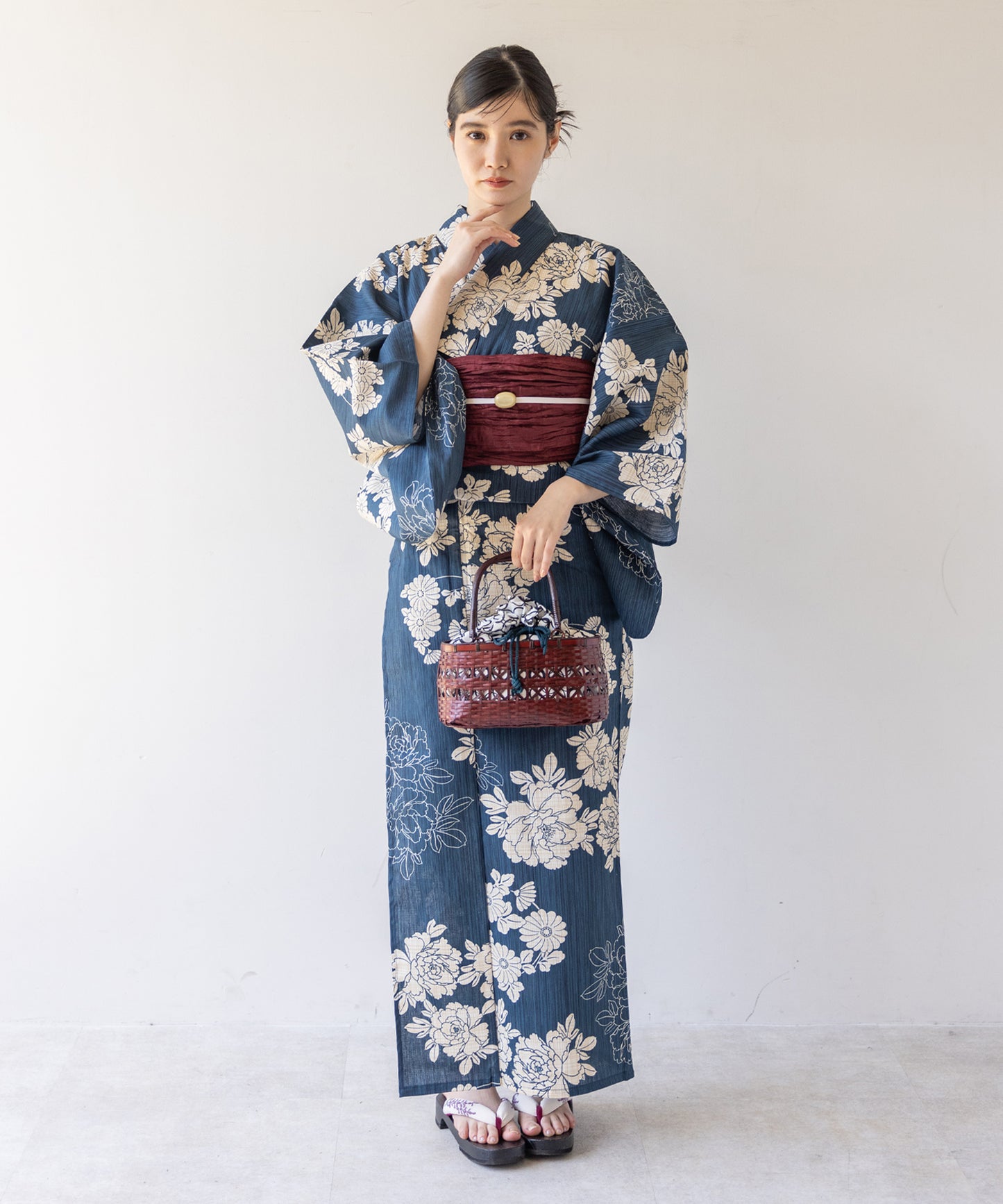 こだわり 浴衣 5点セット (浴衣/帯/下駄/腰紐/着付け冊子) 麻混 綿麻 ネイビー ブルーグリーン 牡丹 ボタン 菊