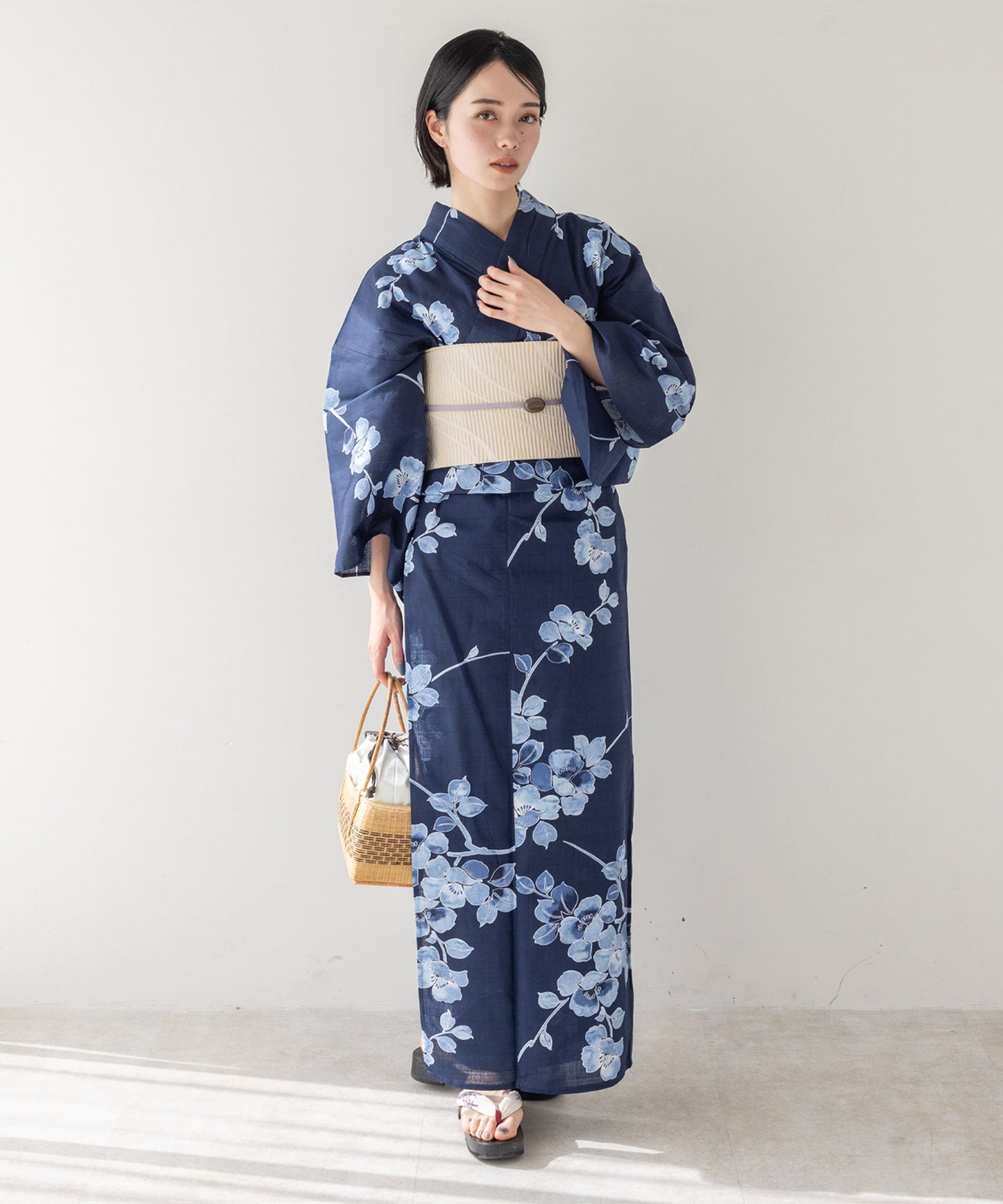 こだわり 浴衣 5点セット (浴衣/帯/下駄/腰紐/着付け冊子) ブルー ネイビー 花柄