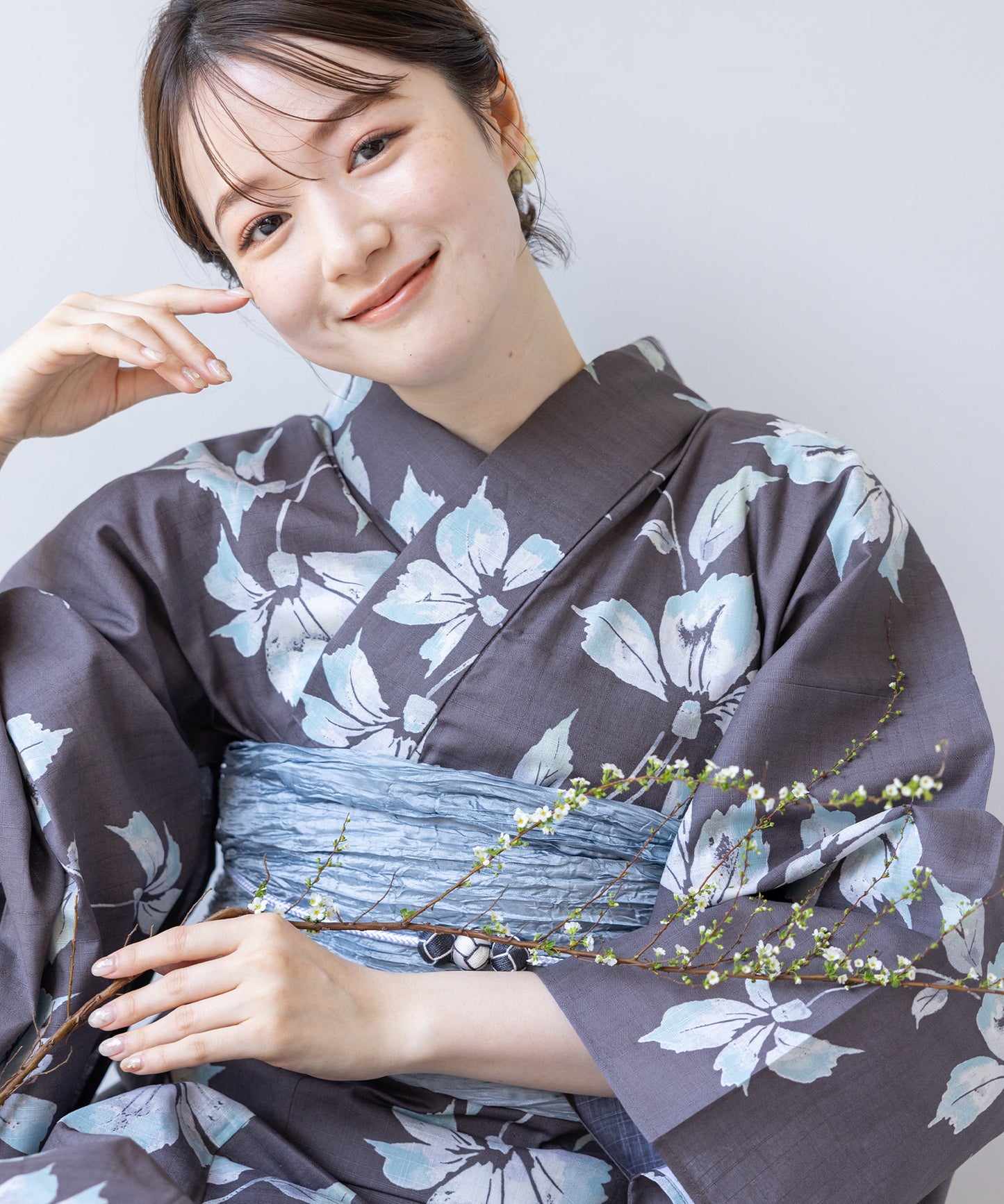 こだわり 浴衣 5点セット (浴衣/帯/下駄/腰紐/着付け冊子) グレー系 ブルー
