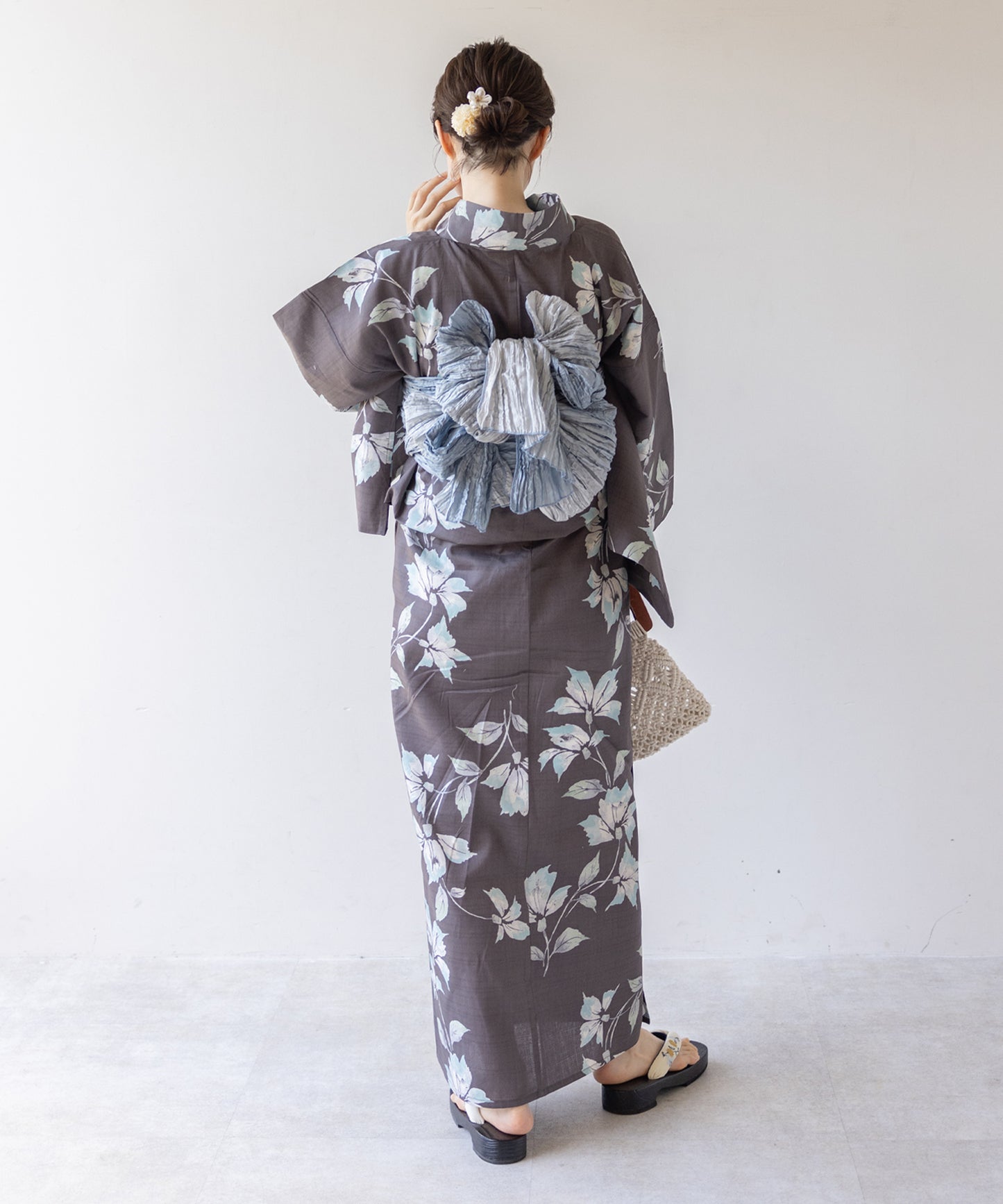 こだわり 浴衣 5点セット (浴衣/帯/下駄/腰紐/着付け冊子) グレー系 ブルー
