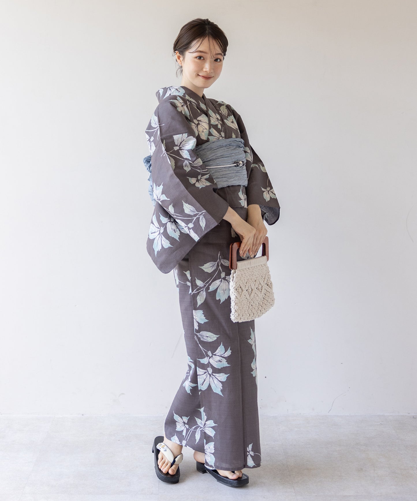 こだわり 浴衣 5点セット (浴衣/帯/下駄/腰紐/着付け冊子) グレー系 ブルー