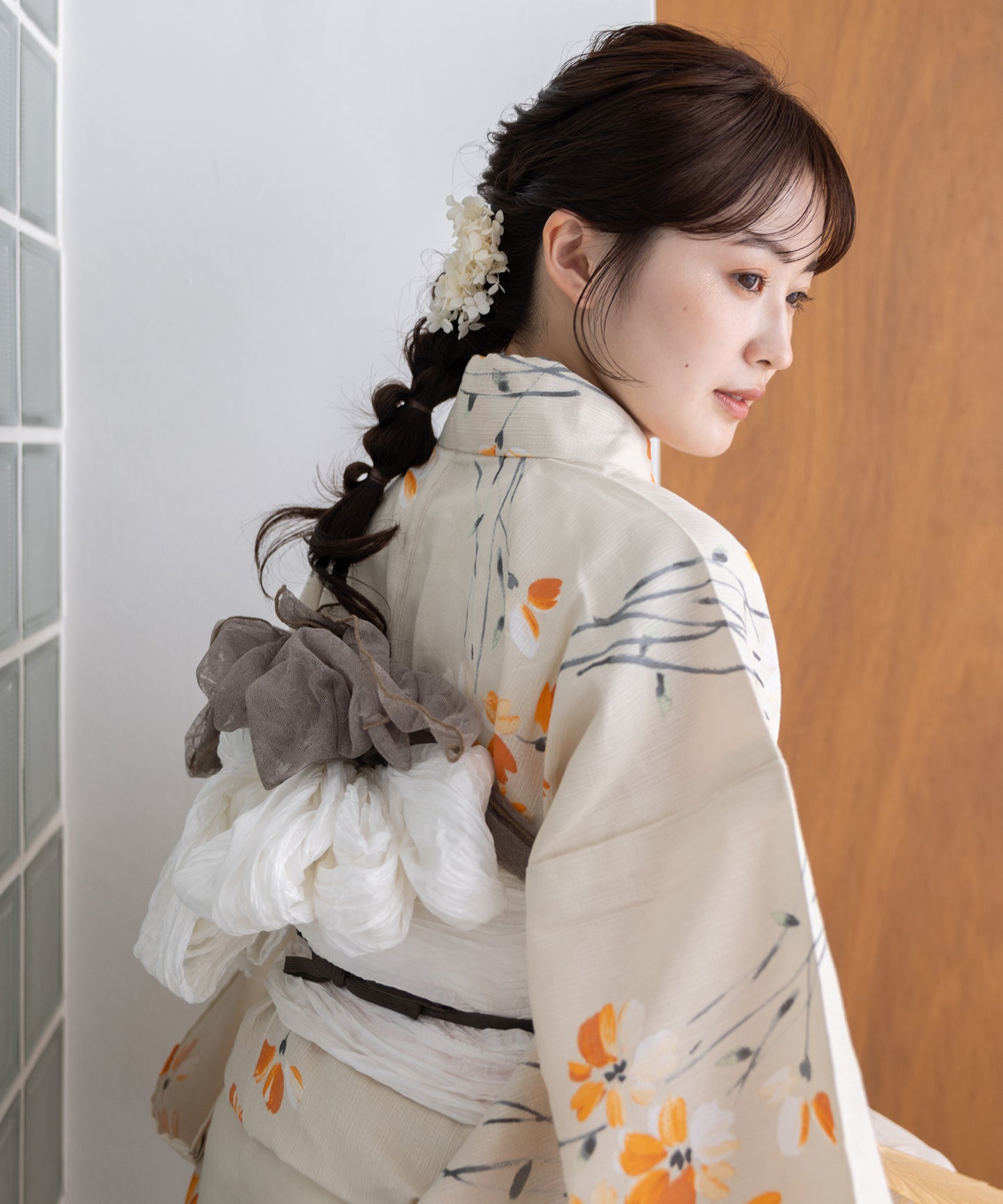 こだわり浴衣5点セット (浴衣/帯/下駄/腰紐/着付け冊子) 麻混 綿麻 楊柳生地 ベージュ オレンジ 小花