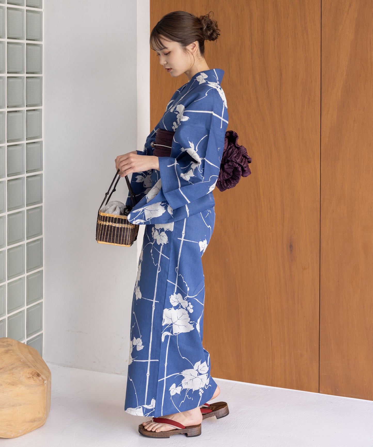 こだわり浴衣5点セット (浴衣/帯/下駄/腰紐/着付け冊子) 麻混 綿麻 楊柳生地 ブルー 笹