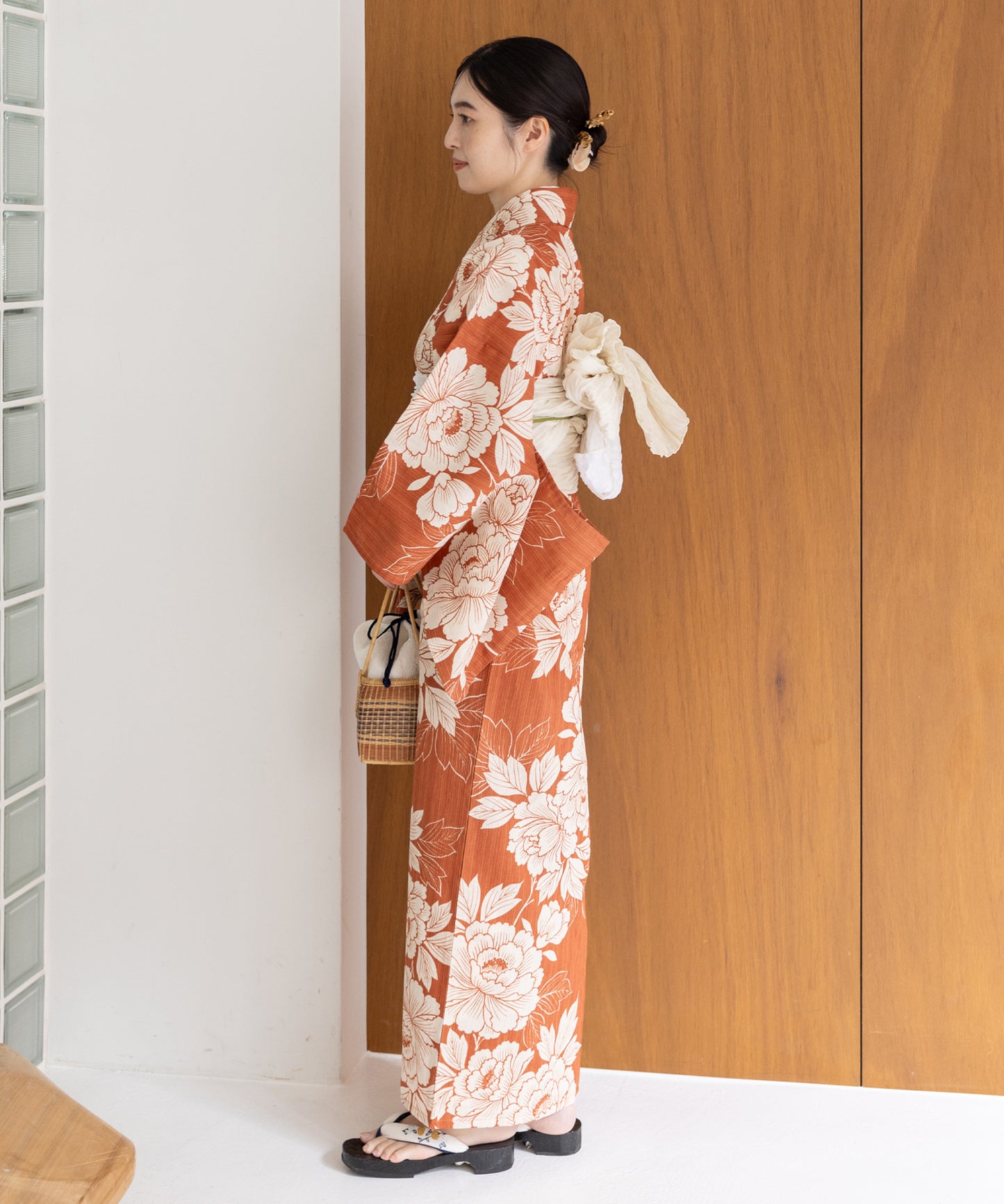 こだわり浴衣5点セット (浴衣/帯/下駄/腰紐/着付け冊子) 麻混 綿麻 楊柳生地 オレンジ 芍薬