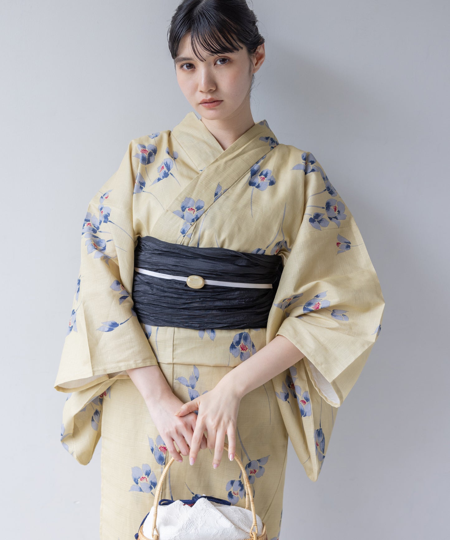 こだわり浴衣 5点セット (浴衣/帯/下駄/腰紐/着付け冊子) 変わり織生地 ベージュ スミクロ