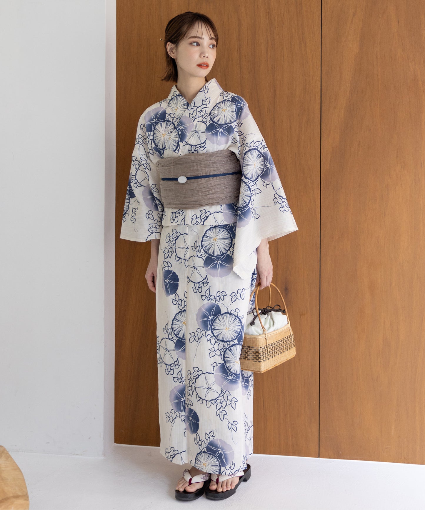 こだわり浴衣5点セット (浴衣/帯/下駄/腰紐/着付け冊子) 変わり織生地 ブルー ホワイト系 朝顔 アサガオ あさがお