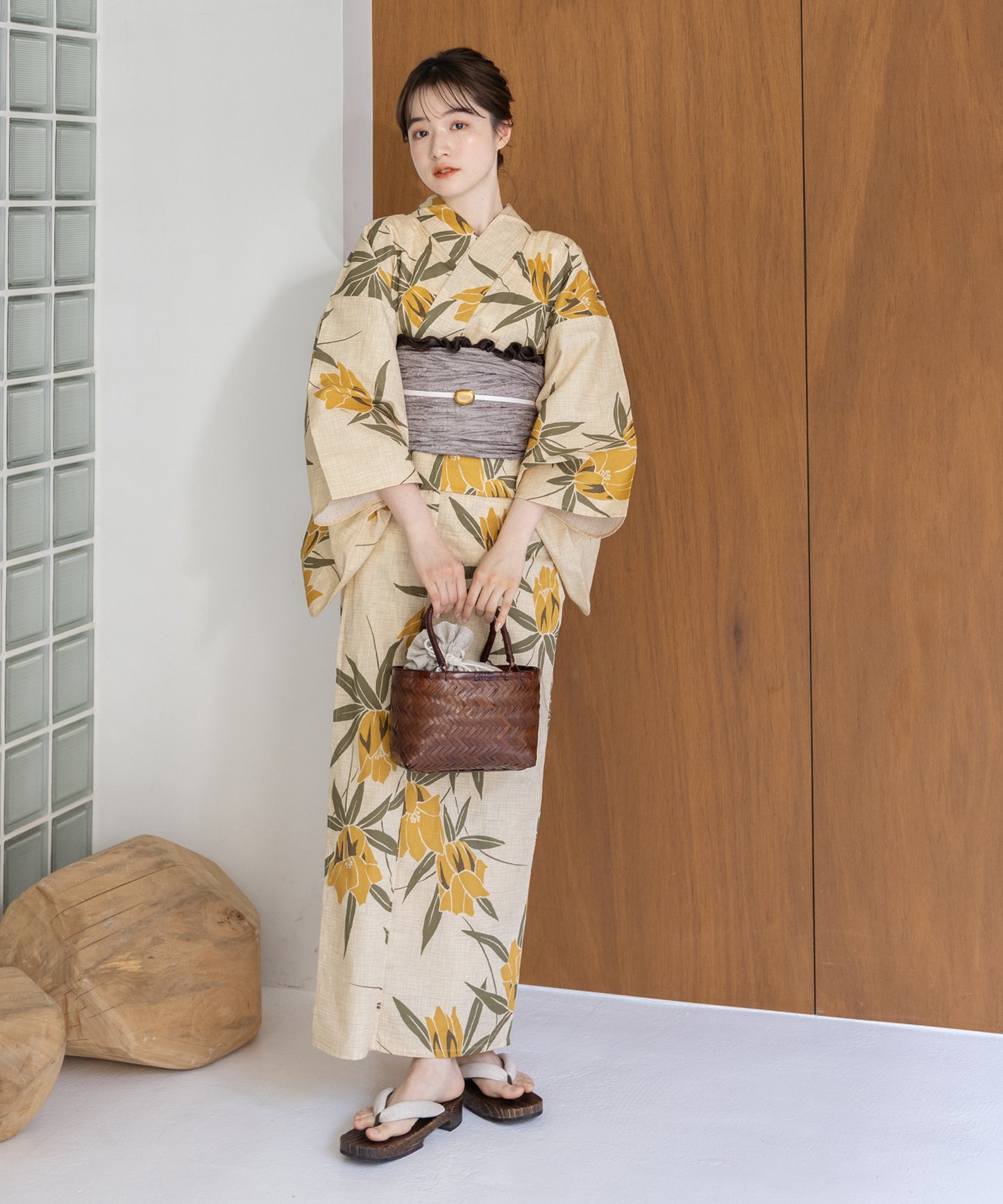 こだわり 浴衣 5点セット (浴衣/帯/下駄/腰紐/着付け冊子) 浴衣 レディース 浴衣 セット ベージュ イエロー 蘭 蘭の花