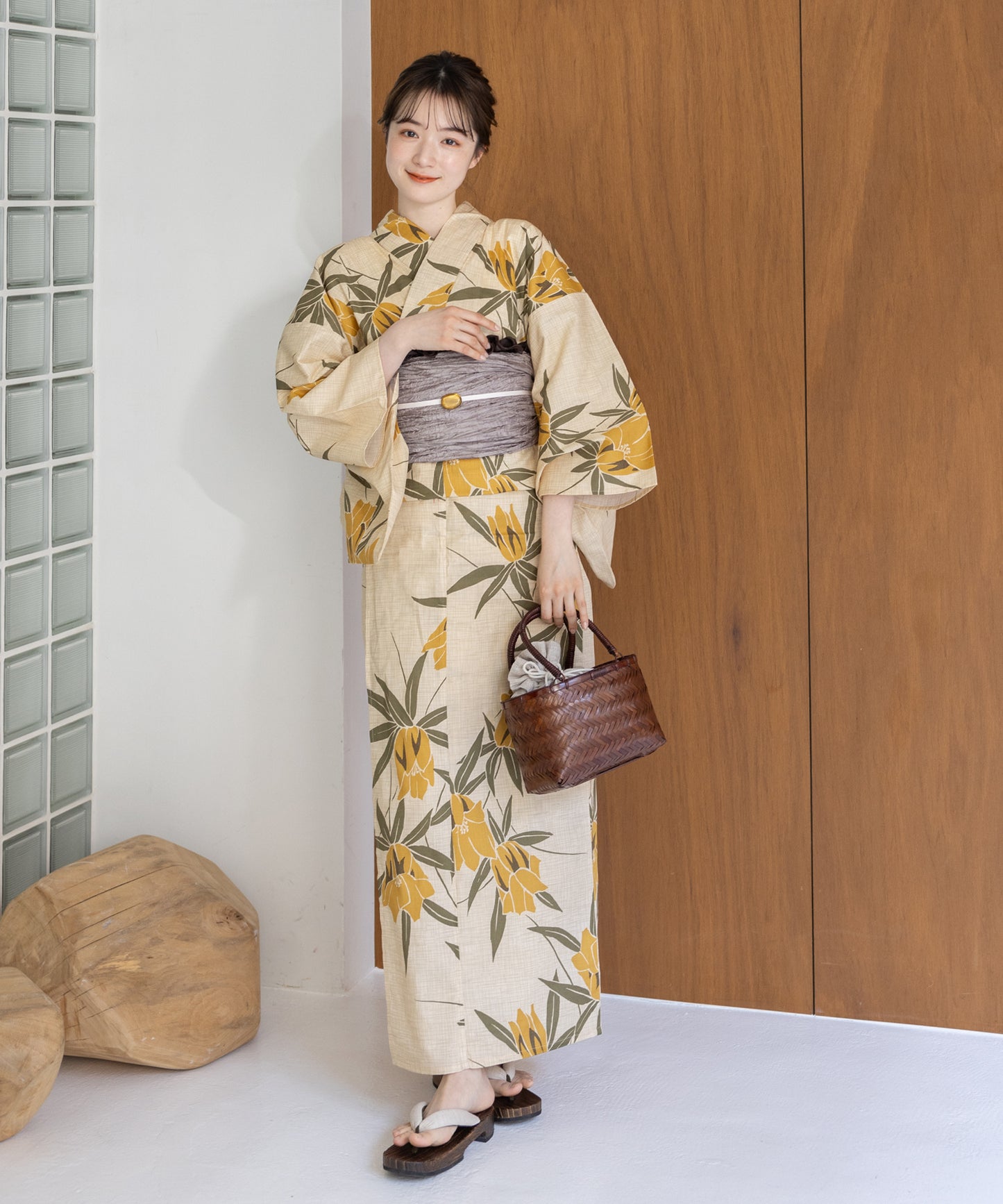 こだわり 浴衣 5点セット (浴衣/帯/下駄/腰紐/着付け冊子) 浴衣 レディース 浴衣 セット ベージュ イエロー 蘭 蘭の花