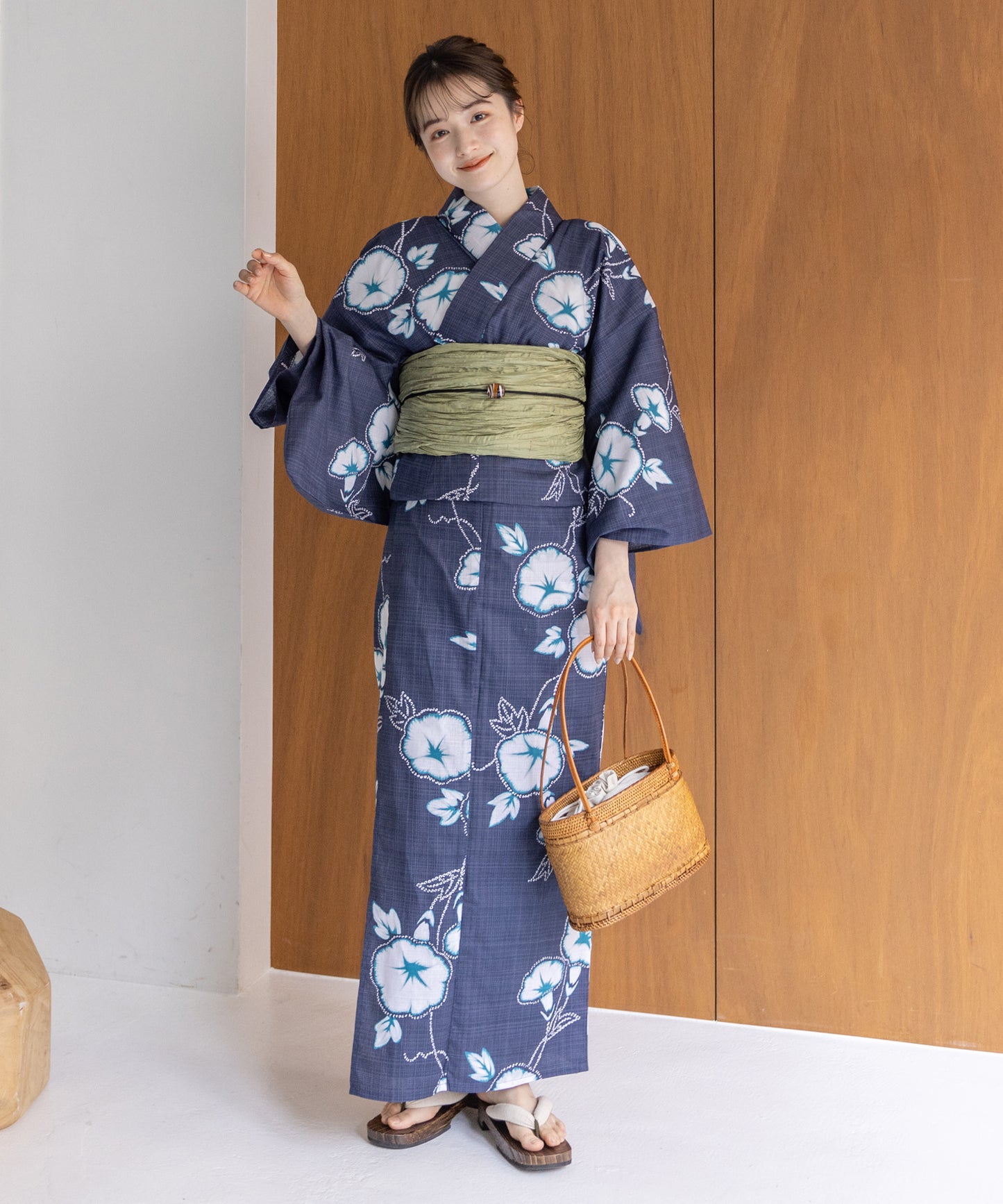 こだわり 浴衣 5点セット (浴衣/帯/下駄/腰紐/着付け冊子) 浴衣 レディース 浴衣 セット紺ネイビー朝顔