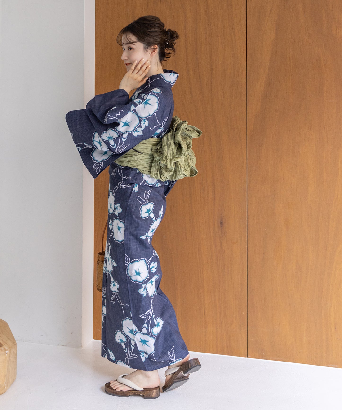 こだわり 浴衣 5点セット (浴衣/帯/下駄/腰紐/着付け冊子) 浴衣 レディース 浴衣 セット紺ネイビー朝顔