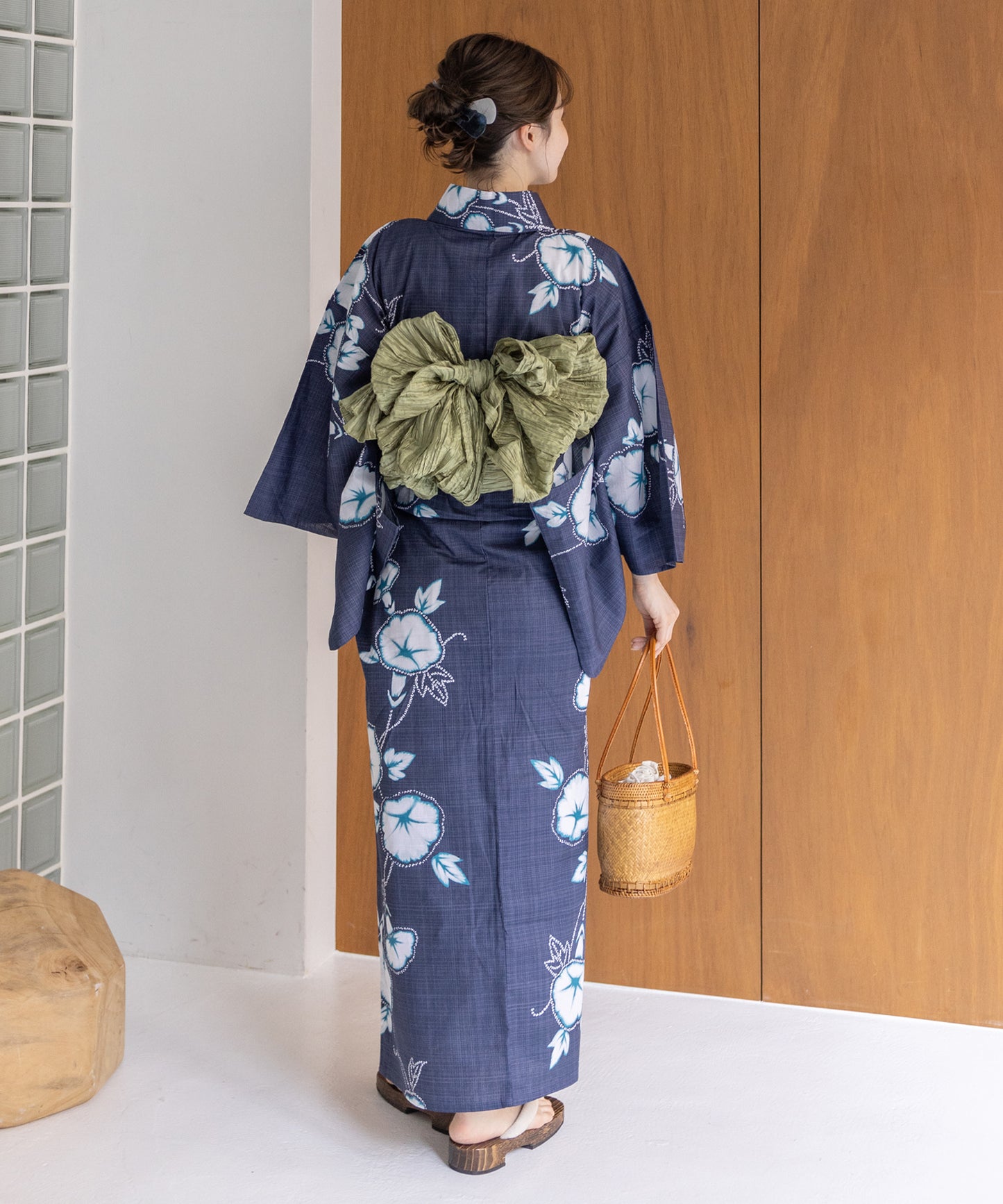 こだわり 浴衣 5点セット (浴衣/帯/下駄/腰紐/着付け冊子) 浴衣 レディース 浴衣 セット紺ネイビー朝顔