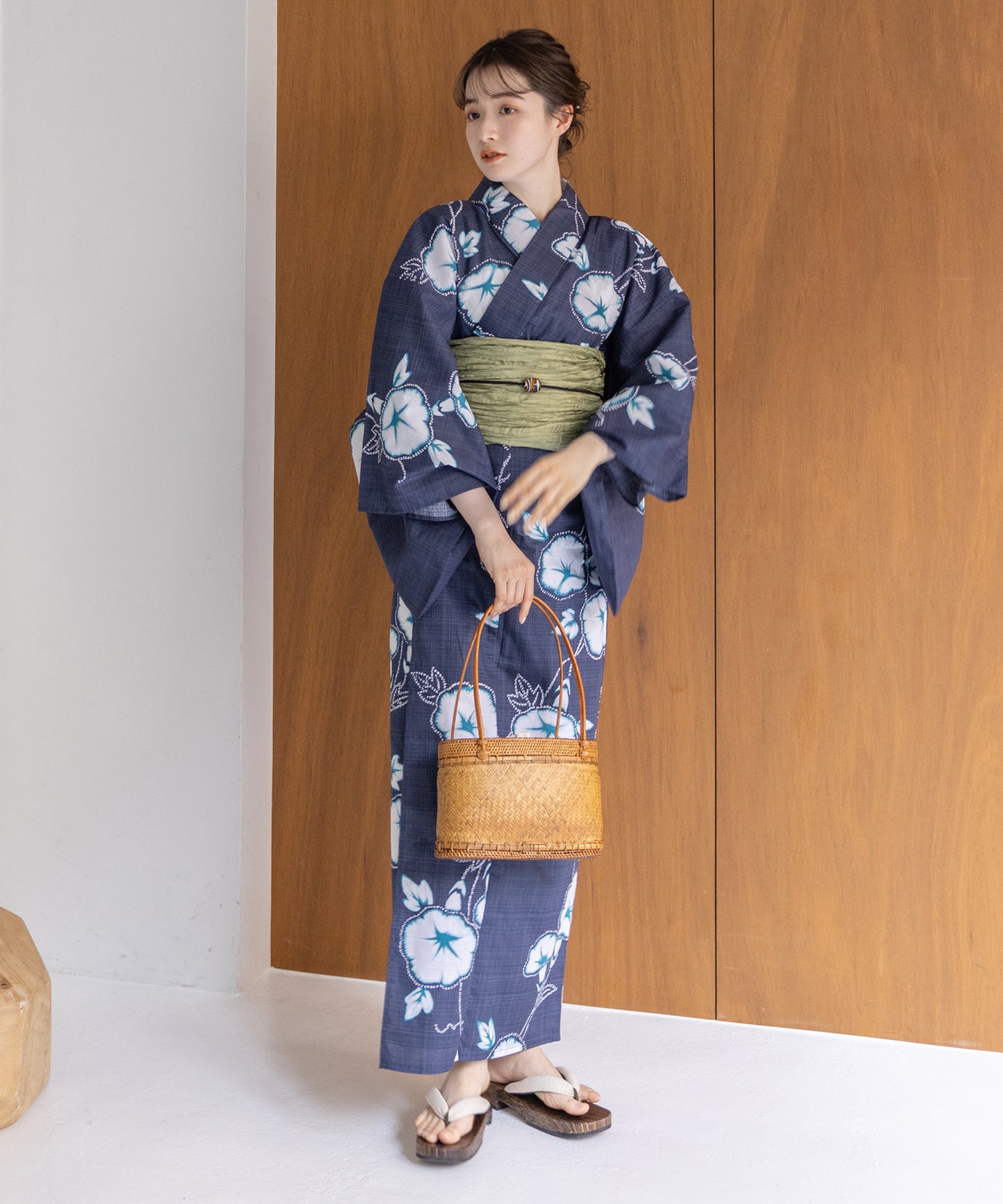 こだわり 浴衣 5点セット (浴衣/帯/下駄/腰紐/着付け冊子) 浴衣 レディース 浴衣 セット紺ネイビー朝顔
