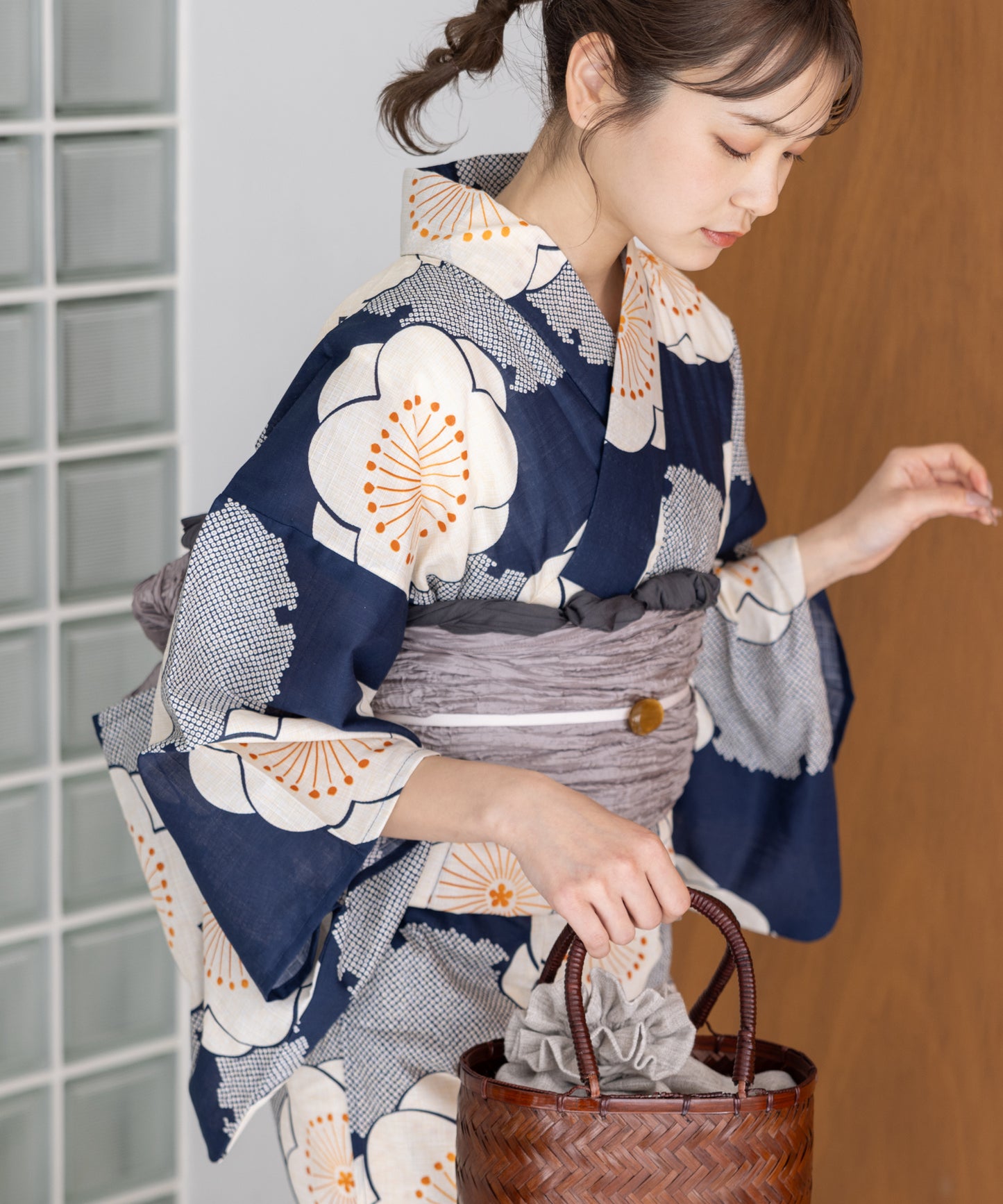 こだわり浴衣5点セット (浴衣/帯/下駄/腰紐/着付け冊子) 変わり織生地 ブルー 梅 梅の花 ウメ うめ