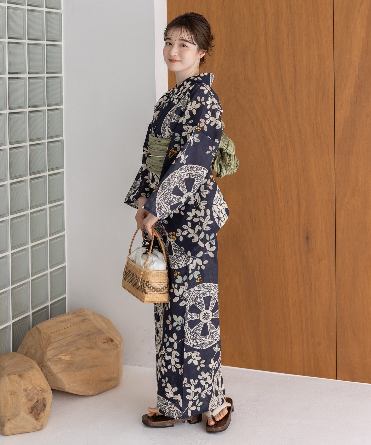 こだわり浴衣5点セット(浴衣/帯/下駄/腰紐/着付け冊子) 麻混 綿麻 先染め 生成 ブルー