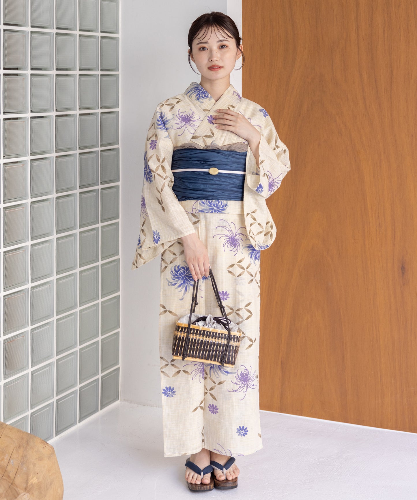 こだわり浴衣5点セット(浴衣/帯/下駄/腰紐/着付け冊子) 麻混 綿麻 先染め 生成 ブルー パープル 菊 七宝