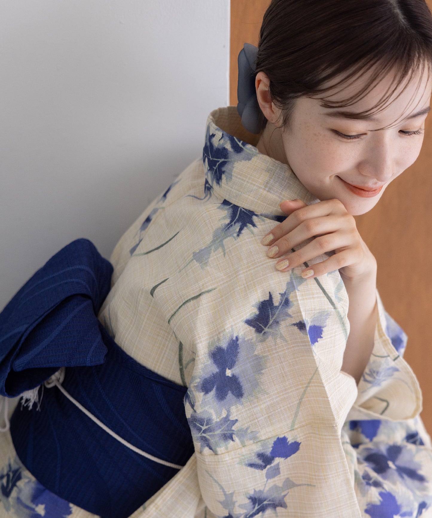 こだわり浴衣5点セット(浴衣/帯/下駄/腰紐/着付け冊子) 麻混 綿麻 先染め 生成 ブルー あざみ