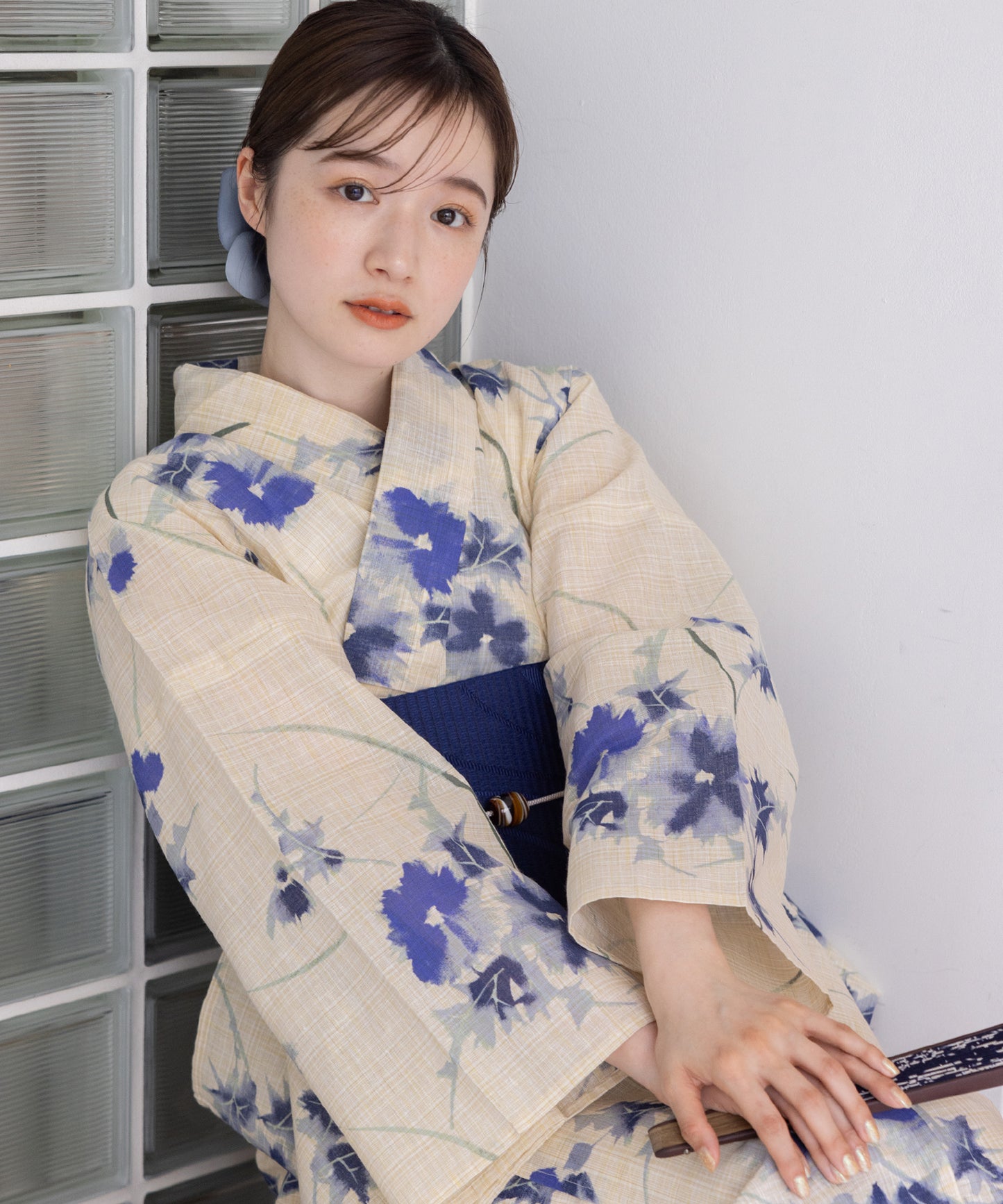こだわり浴衣5点セット(浴衣/帯/下駄/腰紐/着付け冊子) 麻混 綿麻 先染め 生成 ブルー あざみ