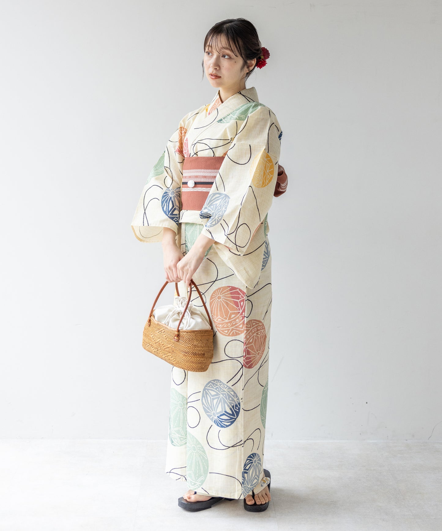 こだわり浴衣5点セット (浴衣/帯/下駄/腰紐/着付け冊子) 麻混 綿麻 先染め 生成 毬 マリ まり
