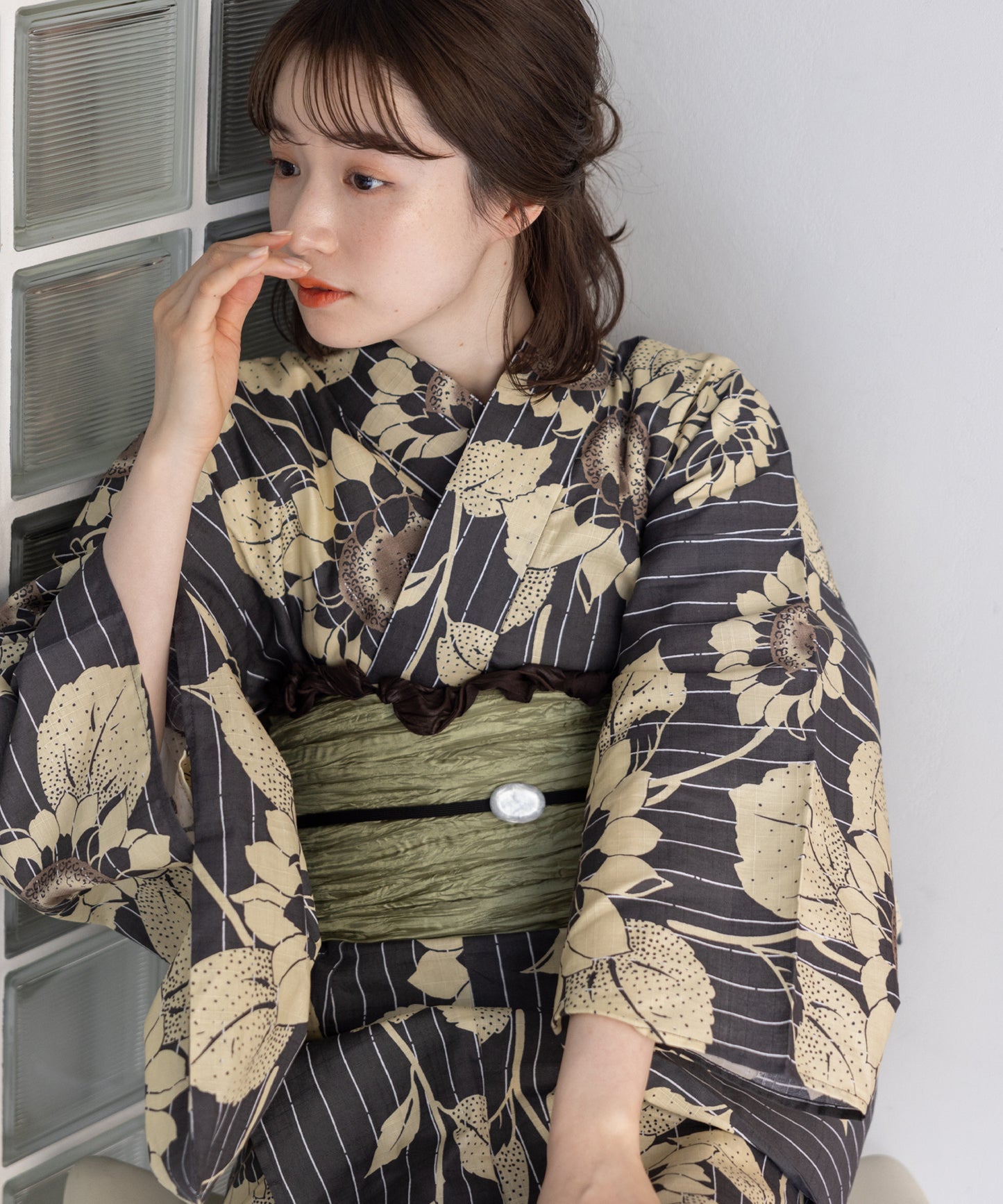 こだわり浴衣5点セット (浴衣/帯/下駄/腰紐/着付け冊子) 変わり織生地 ブラック 黒 向日葵 ヒマワリ ひまわり ストライプ 縦縞