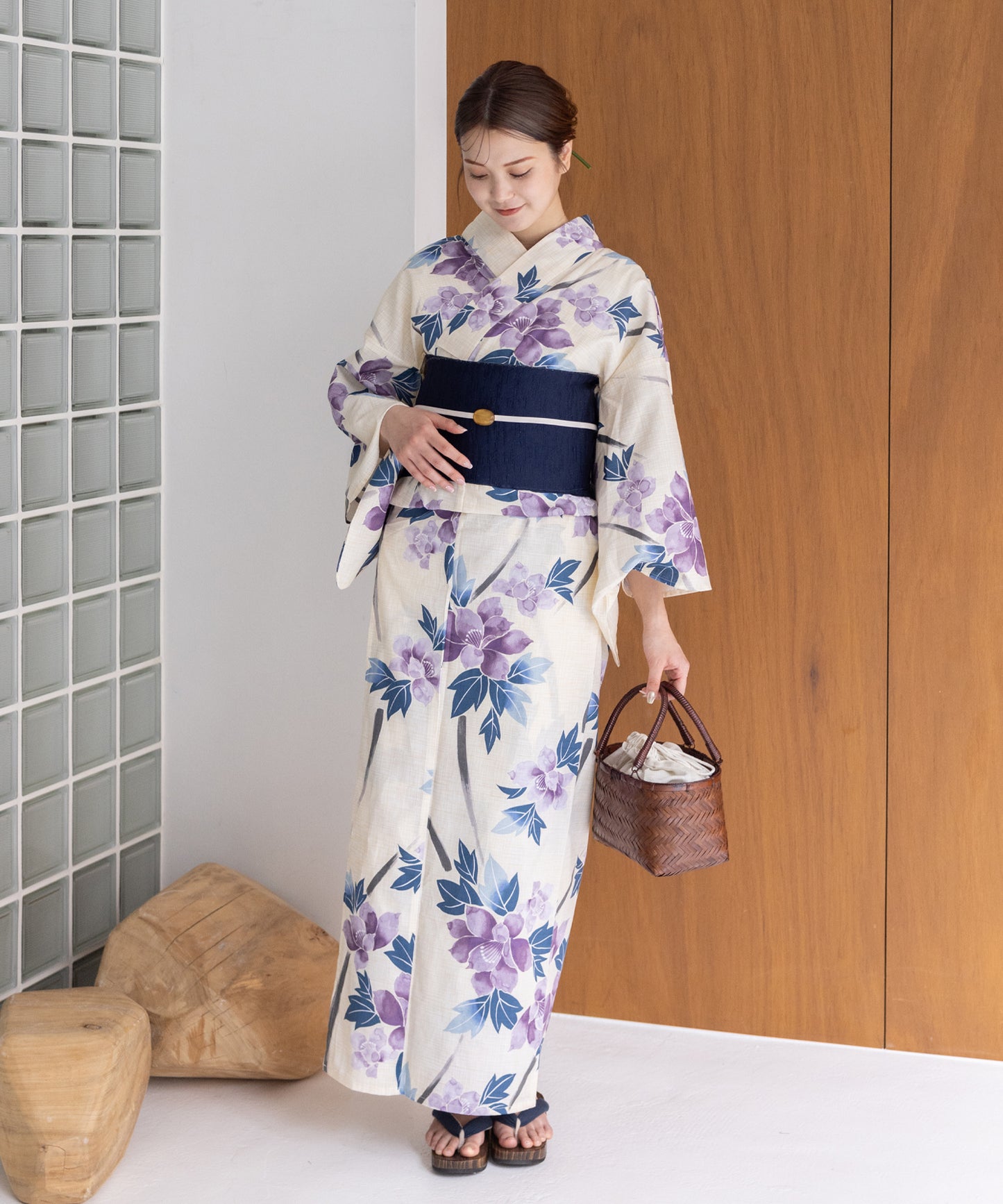 こだわり浴衣5点セット (浴衣/帯/下駄/腰紐/着付け冊子) 浴衣 レディース 浴衣 セット 変わり織生地 ホワイト系 ブルー パープル