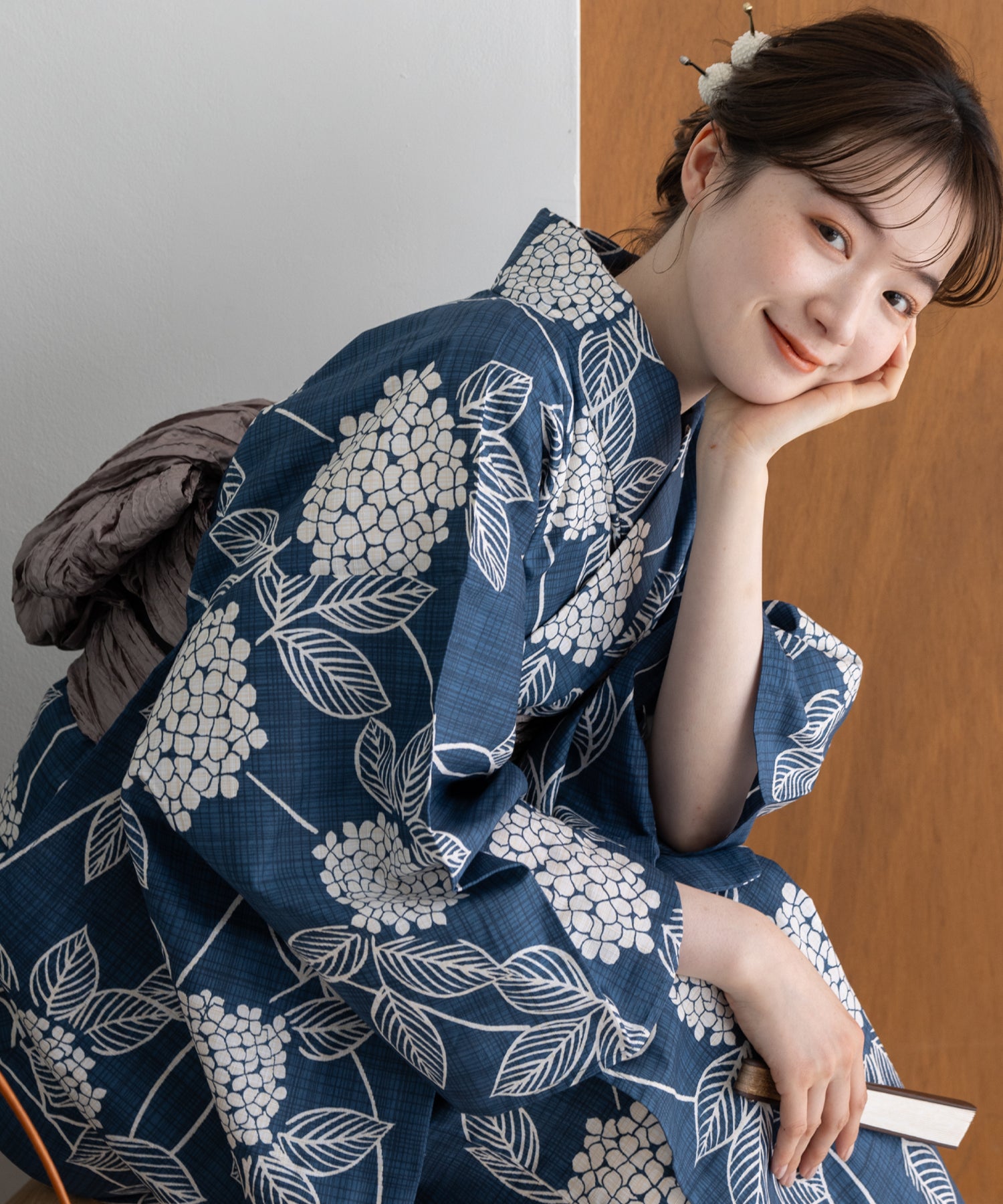 こだわり浴衣5点セット(浴衣/帯/下駄/腰紐/着付け冊子) 浴衣 レディース 浴衣 セット 変わり織生地 ブルー ネイビー 紫陽花 アジサイ あじさい