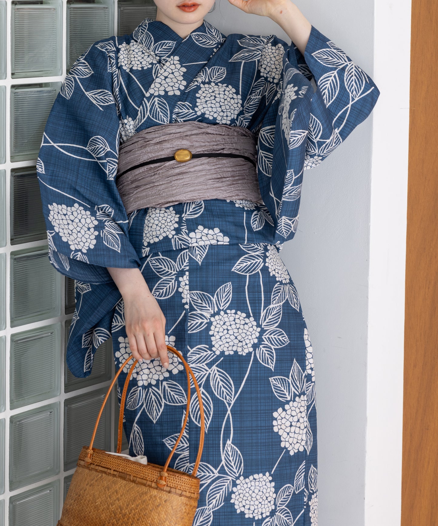 こだわり浴衣5点セット(浴衣/帯/下駄/腰紐/着付け冊子) 浴衣 レディース 浴衣 セット 変わり織生地 ブルー ネイビー 紫陽花 アジサイ あじさい