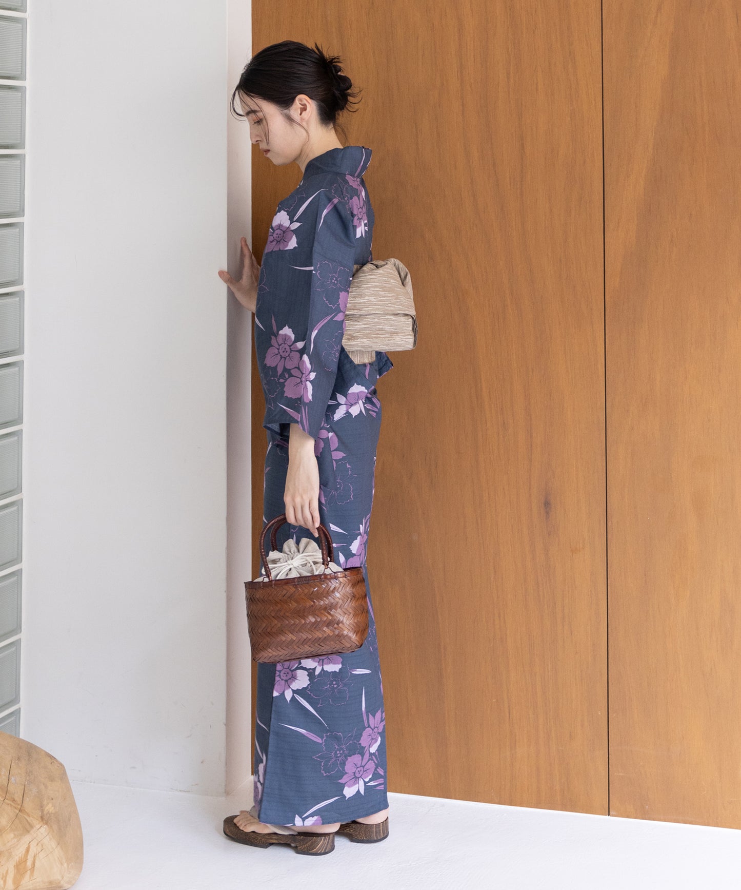 こだわり浴衣5点セット(浴衣/帯/下駄/腰紐/着付け冊子) 浴衣 レディース 浴衣 セット 変わり織生地 ネイビー 紺 パープル