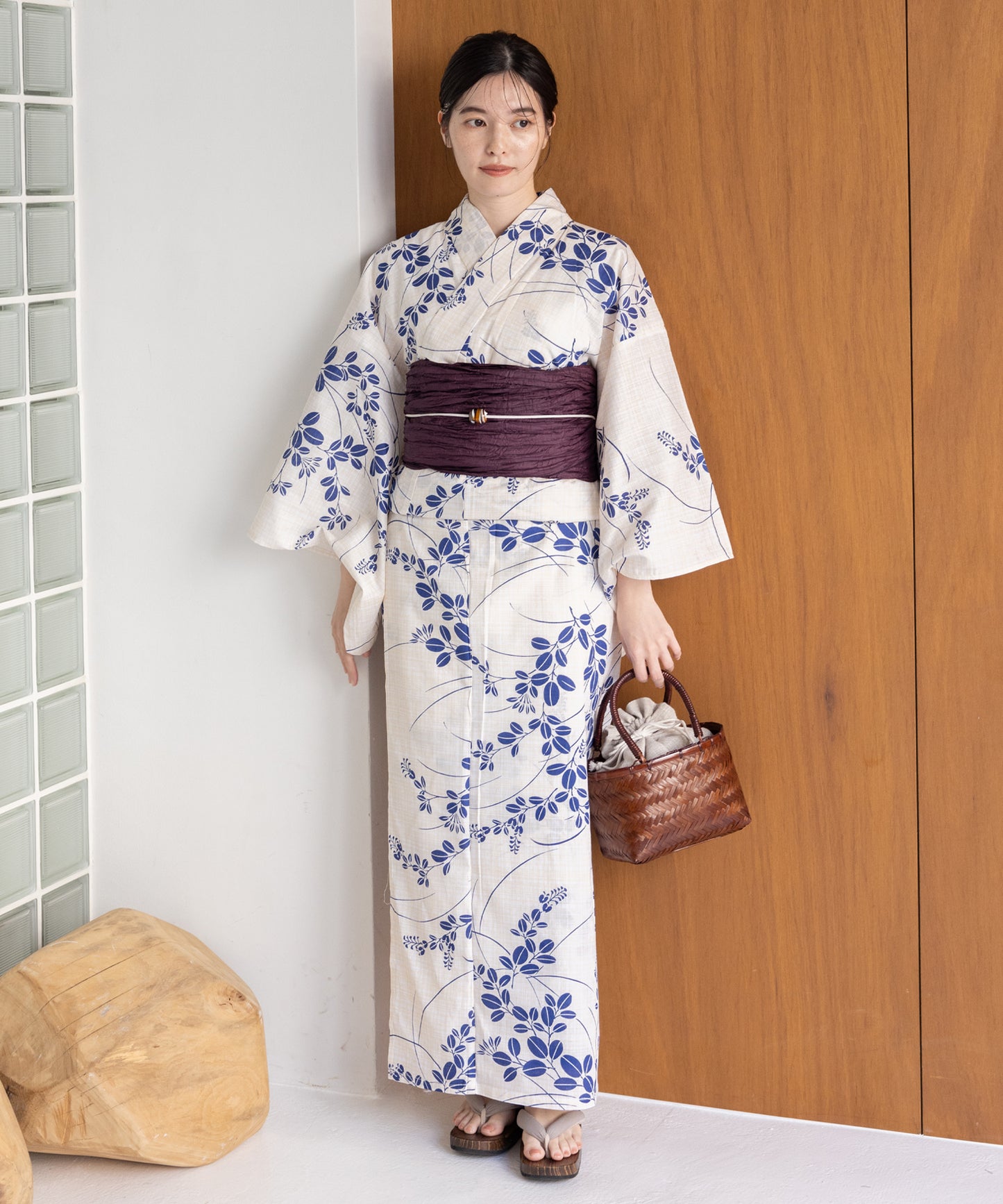 こだわり浴衣5点セット(浴衣/帯/下駄/腰紐/着付け冊子) 変わり織生地 ブルー ホワイト系