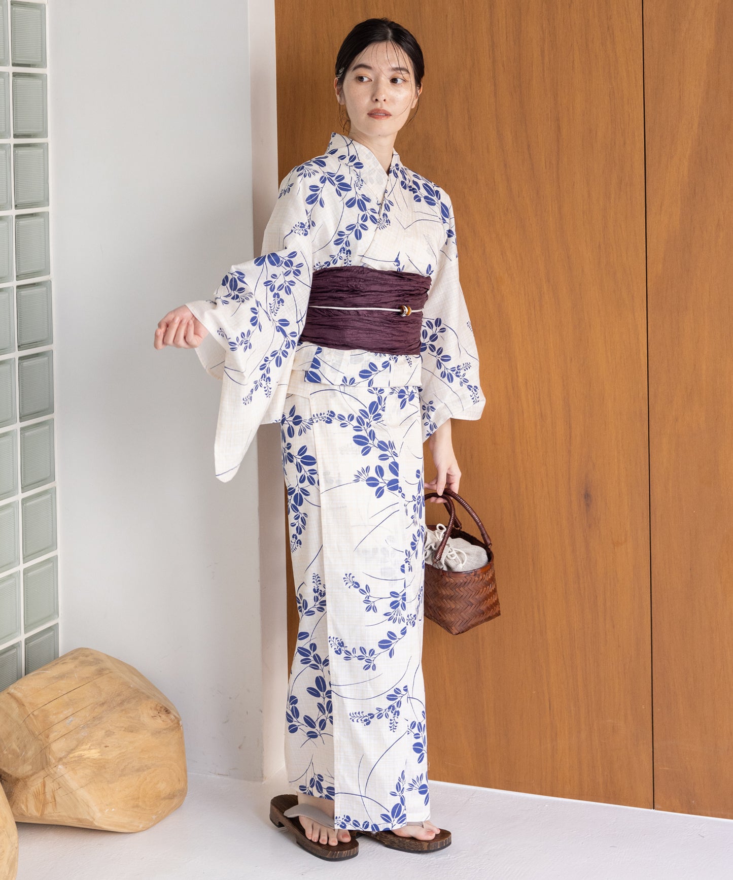こだわり浴衣5点セット(浴衣/帯/下駄/腰紐/着付け冊子) 変わり織生地 ブルー ホワイト系
