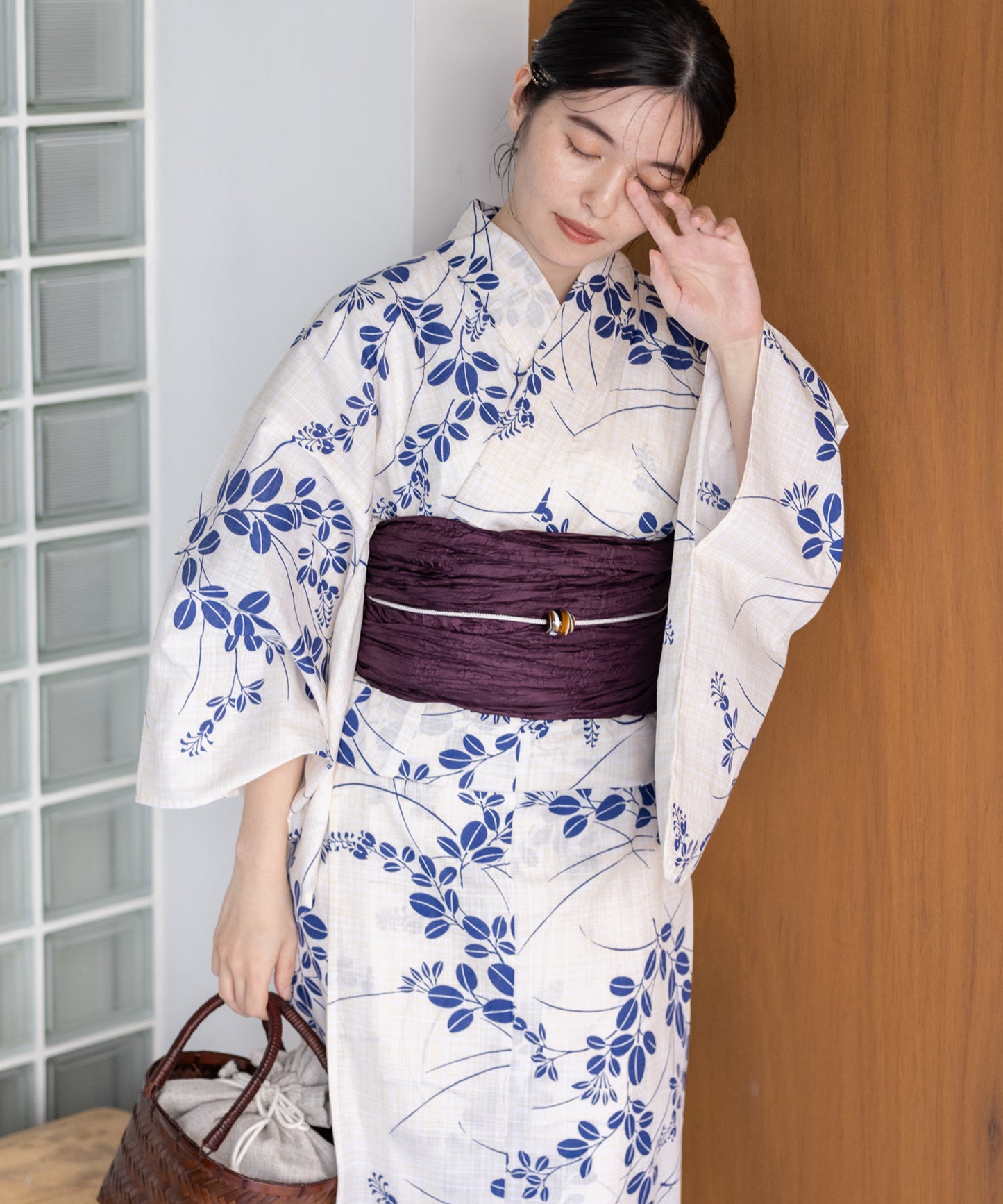 こだわり浴衣5点セット(浴衣/帯/下駄/腰紐/着付け冊子) 変わり織生地 ブルー ホワイト系