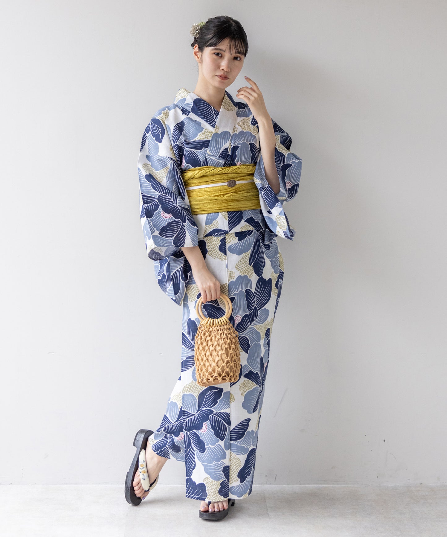 こだわり浴衣5点セット (浴衣/帯/下駄/腰紐/着付け冊子) 変わり織生地 ブルー