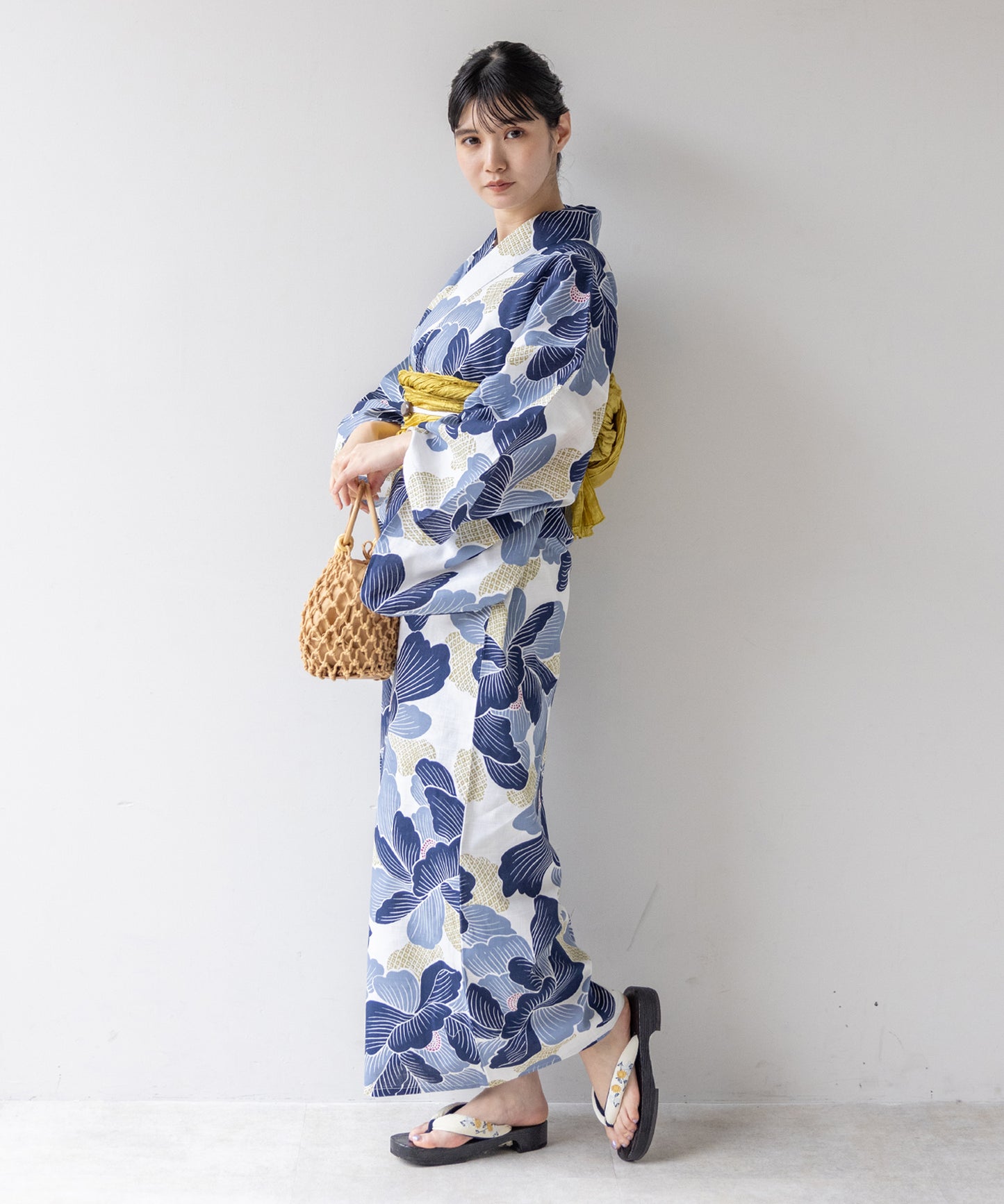 こだわり浴衣5点セット (浴衣/帯/下駄/腰紐/着付け冊子) 変わり織生地 ブルー