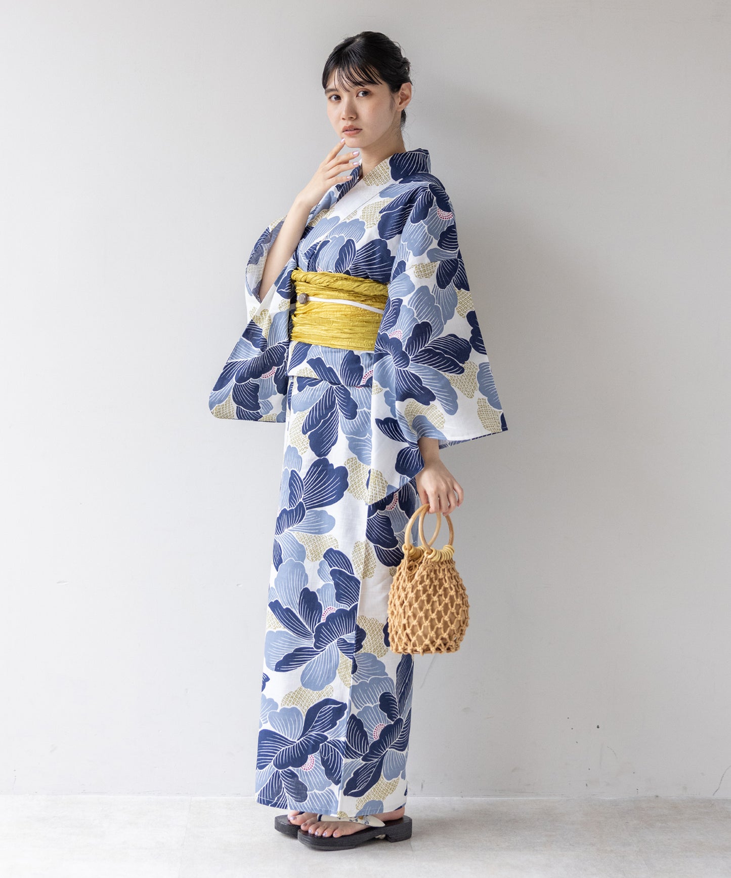 こだわり浴衣5点セット (浴衣/帯/下駄/腰紐/着付け冊子) 変わり織生地 ブルー