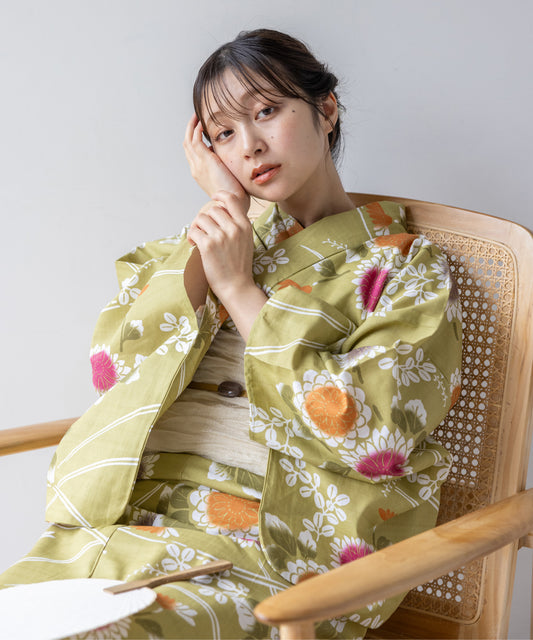 こだわり浴衣 5点セット (浴衣/帯/下駄/腰紐/着付け冊子) 変わり織生地 イエロー 菊