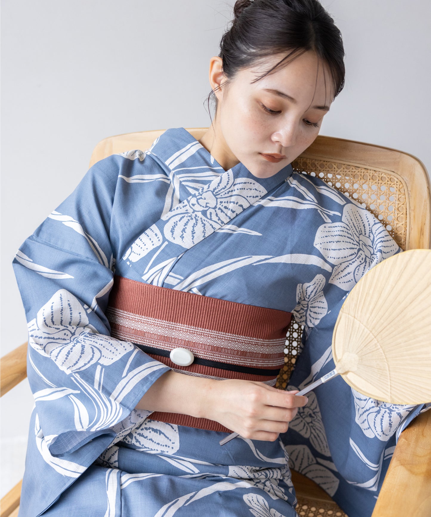 こだわり浴衣5点セット (浴衣/帯/下駄/腰紐/着付け冊子) 変わり織生地 ブルー 蘭 ラン 蘭の花