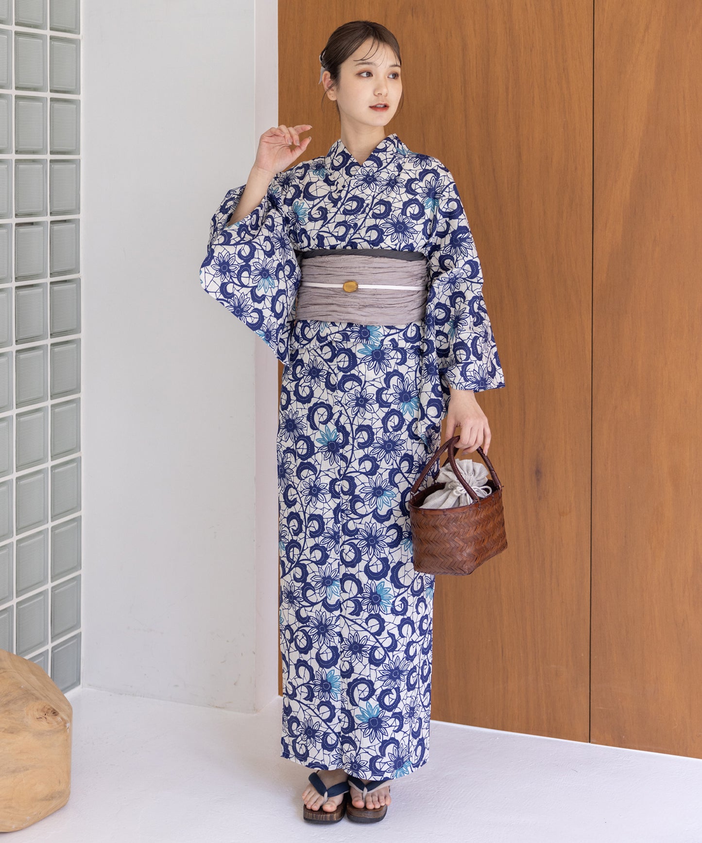 こだわり浴衣5点セット(浴衣/帯/下駄/腰紐/着付け冊子) 変わり織生地 ブルー ホワイト系