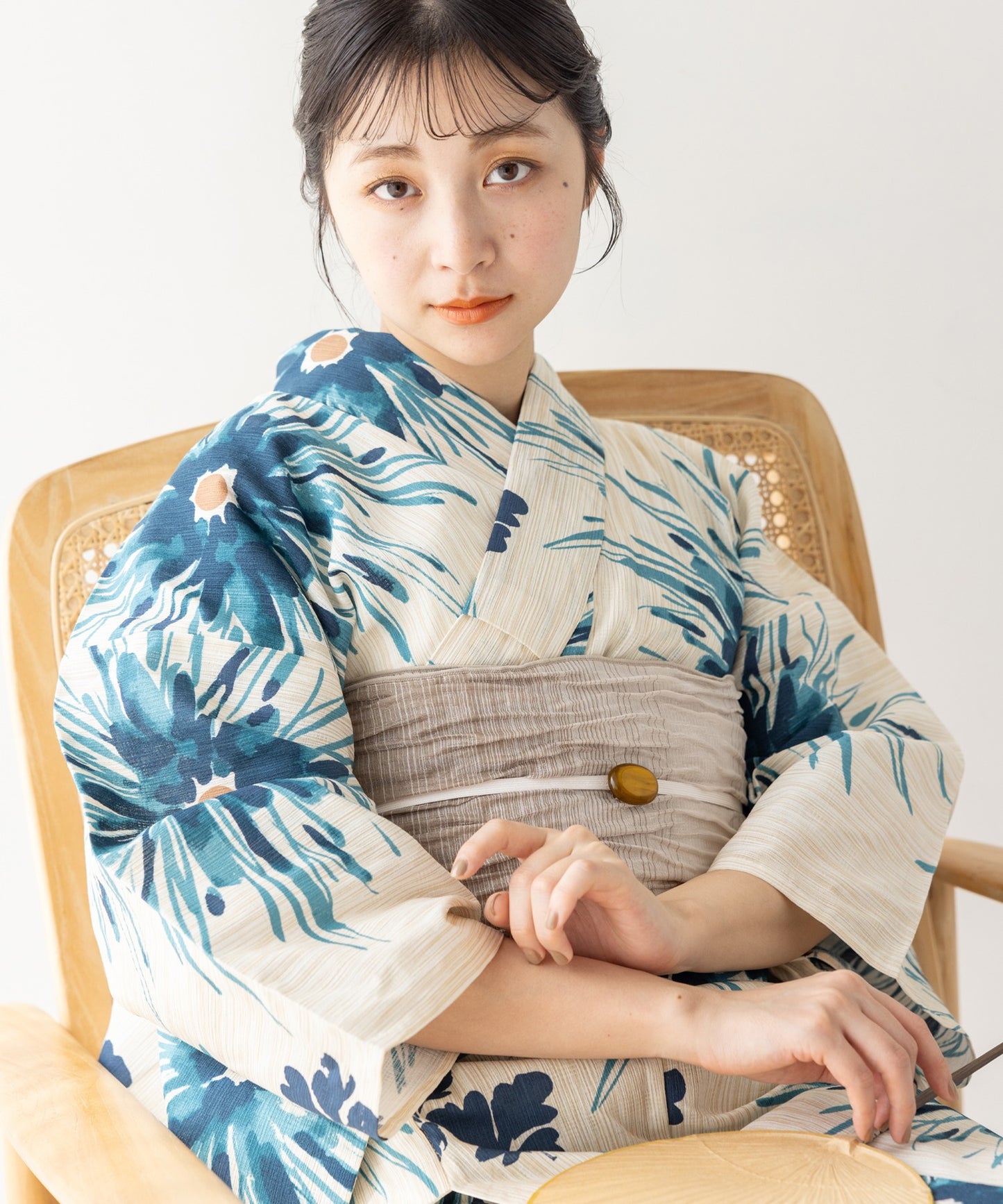 こだわり 浴衣 5点セット (浴衣/帯/下駄/腰紐/着付け冊子) 麻混 綿麻 ブルー 花火 菊