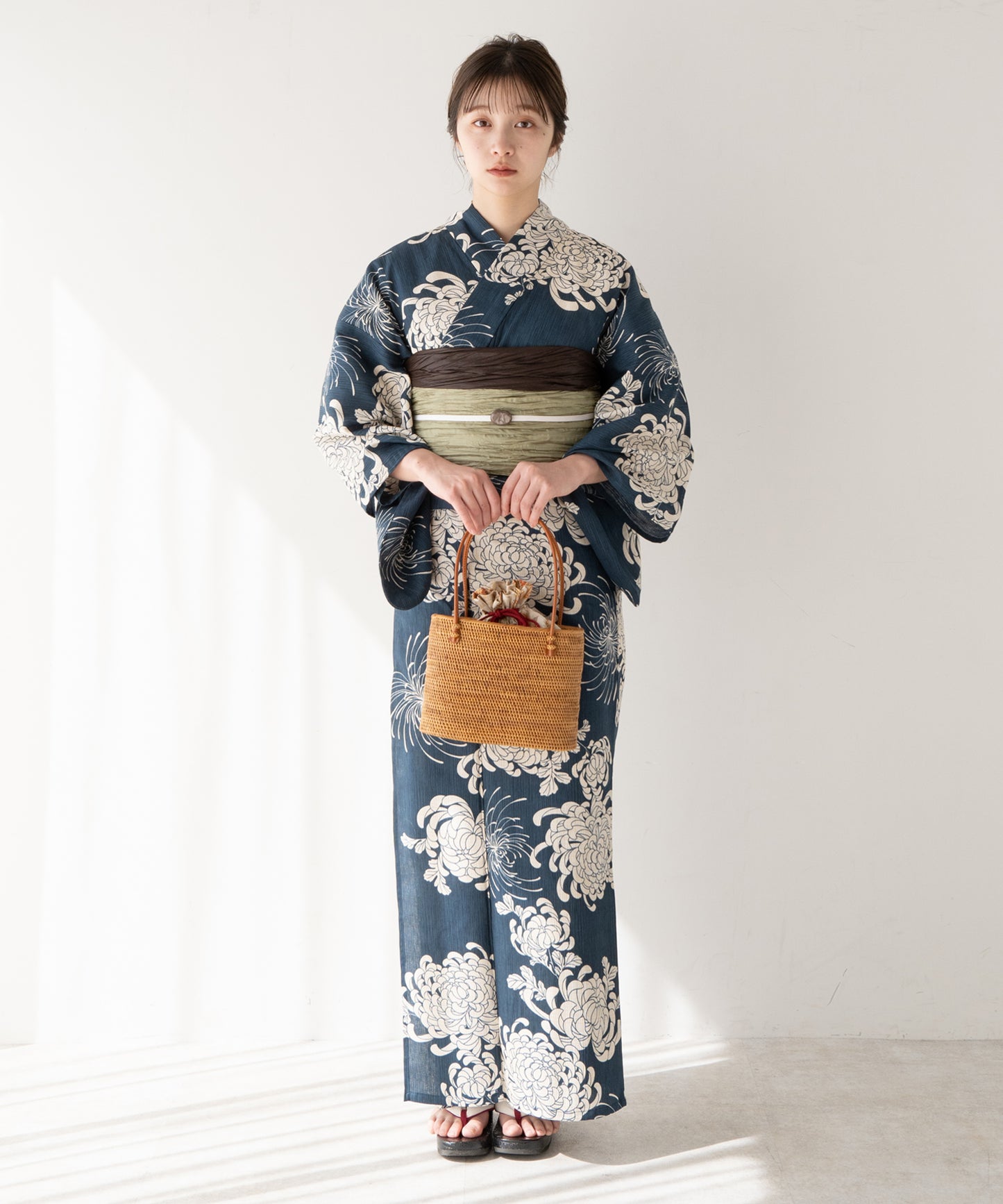 こだわり 浴衣 5点セット (浴衣/帯/下駄/腰紐/着付け冊子) ※プリーツ兵児帯は別売り 麻混 綿麻 ブルーグリーン ネイビー 菊