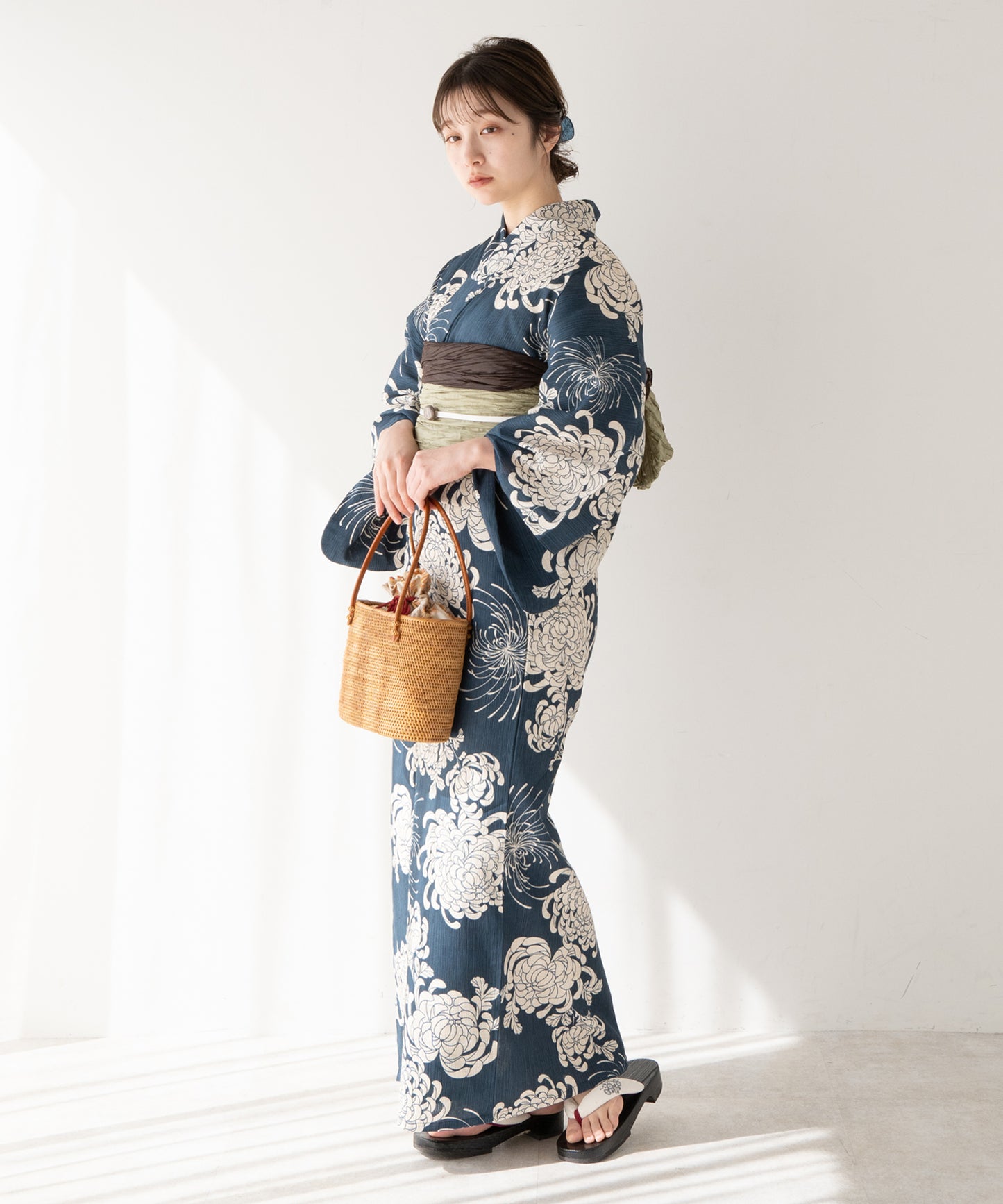 こだわり 浴衣 5点セット (浴衣/帯/下駄/腰紐/着付け冊子) ※プリーツ兵児帯は別売り 麻混 綿麻 ブルーグリーン ネイビー 菊