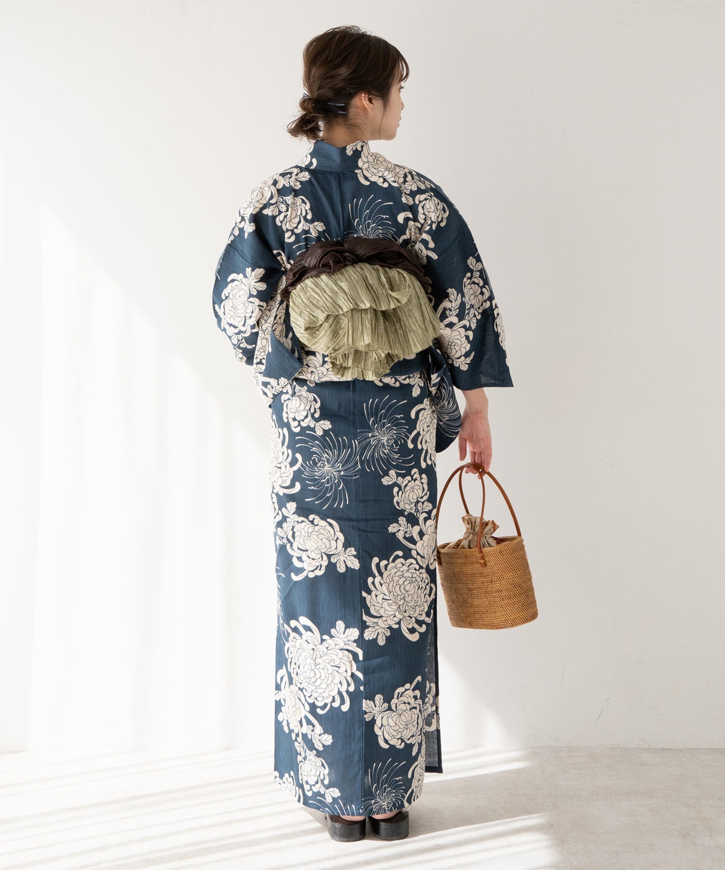 こだわり 浴衣 5点セット (浴衣/帯/下駄/腰紐/着付け冊子) ※プリーツ兵児帯は別売り 麻混 綿麻 ブルーグリーン ネイビー 菊