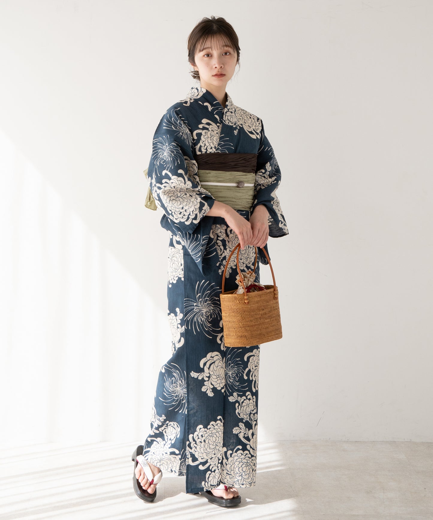 こだわり 浴衣 5点セット (浴衣/帯/下駄/腰紐/着付け冊子) ※プリーツ兵児帯は別売り 麻混 綿麻 ブルーグリーン ネイビー 菊