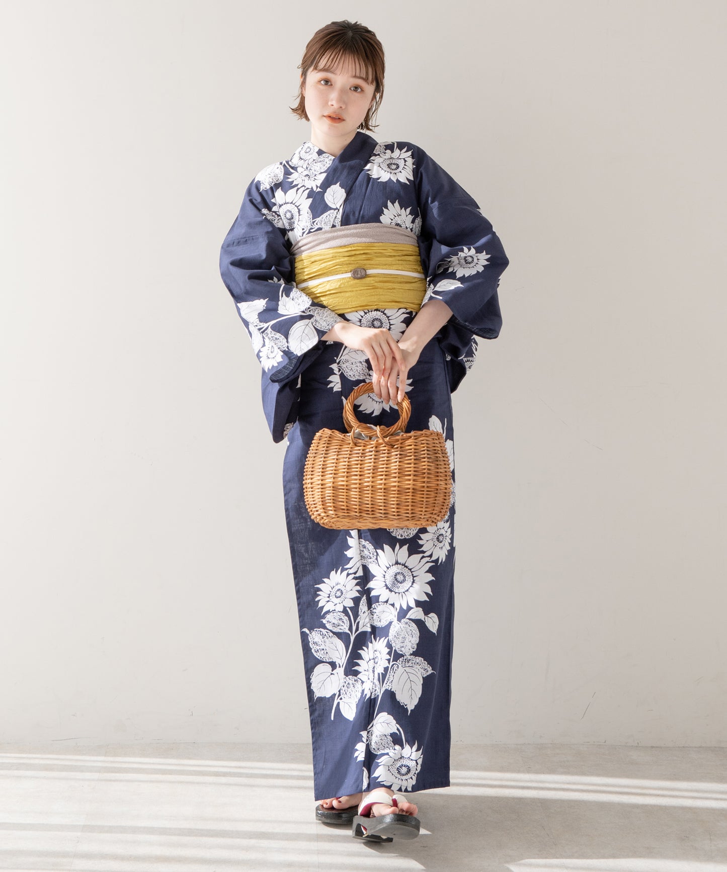 こだわり 浴衣 5点セット (浴衣/帯/下駄/腰紐/着付け冊子) ※レース兵児帯は別売り ネイビー ひまわり