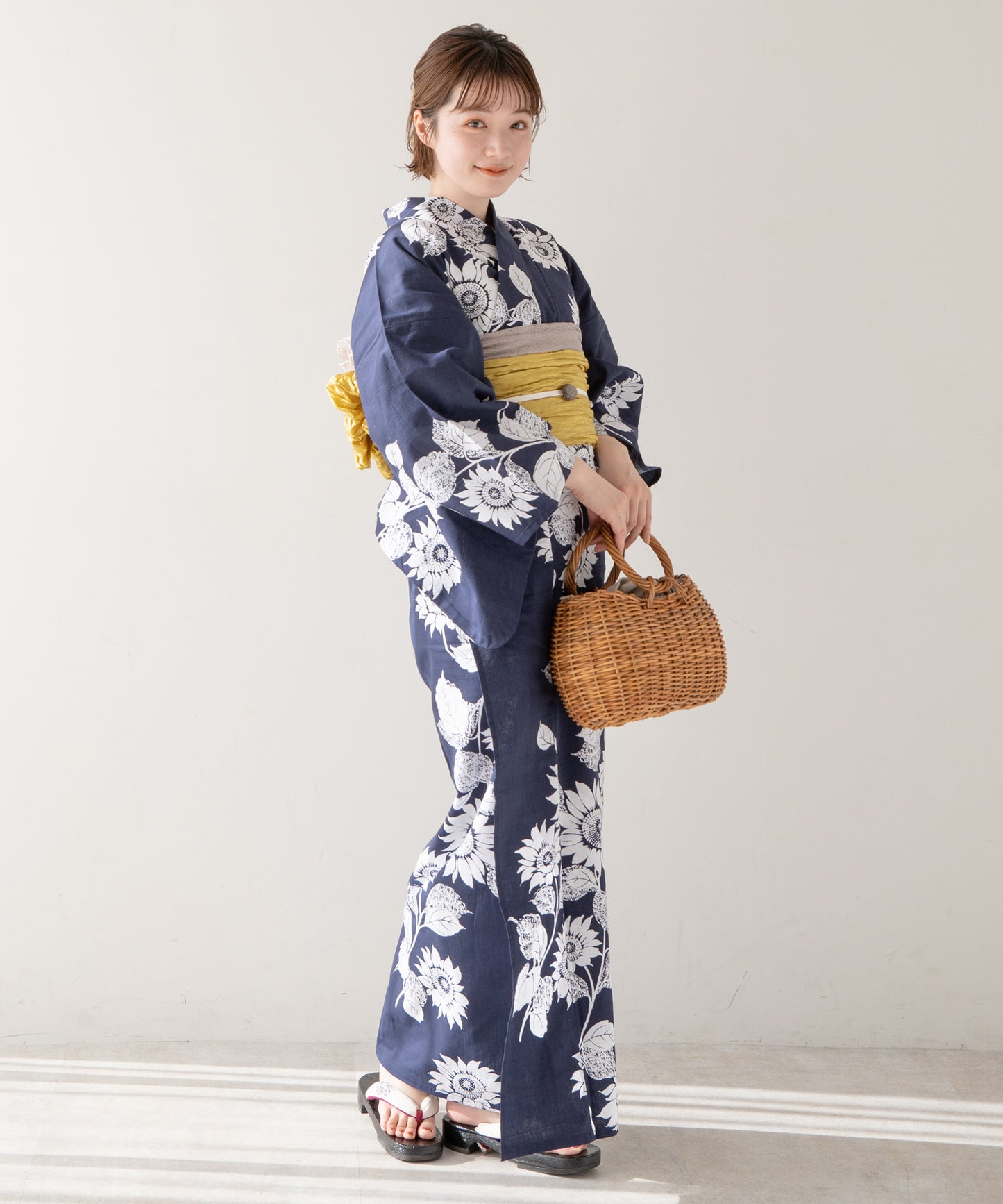 こだわり 浴衣 5点セット (浴衣/帯/下駄/腰紐/着付け冊子) ※レース兵児帯は別売り ネイビー ひまわり