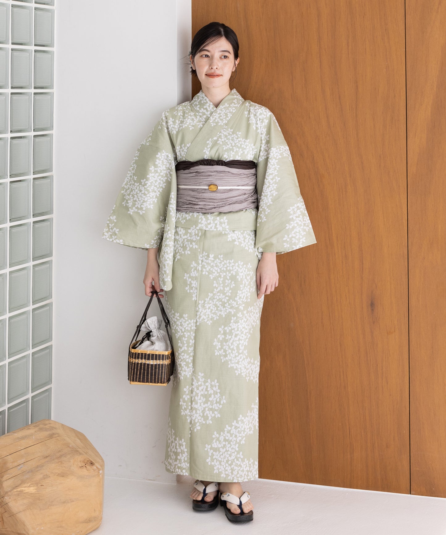 こだわり浴衣 5点セット (浴衣/帯/下駄/腰紐/着付け冊子) ※レース兵児帯は別売り 変わり織生地 ライトグリーン 萩