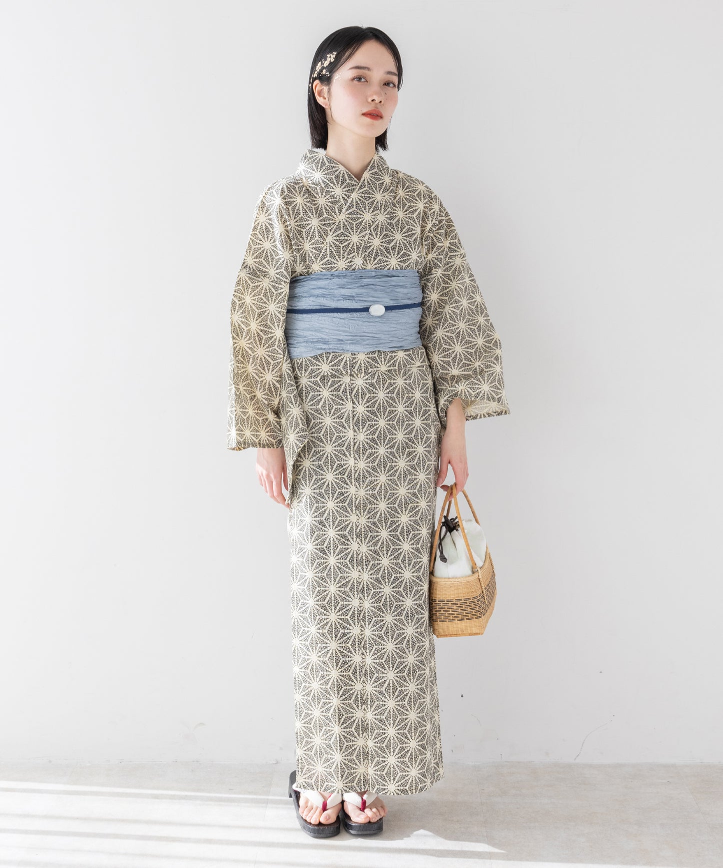 こだわり 浴衣 5点セット (浴衣/帯/下駄/腰紐/着付け冊子) 先染め 綿麻 グレー 麻の葉 鹿の子