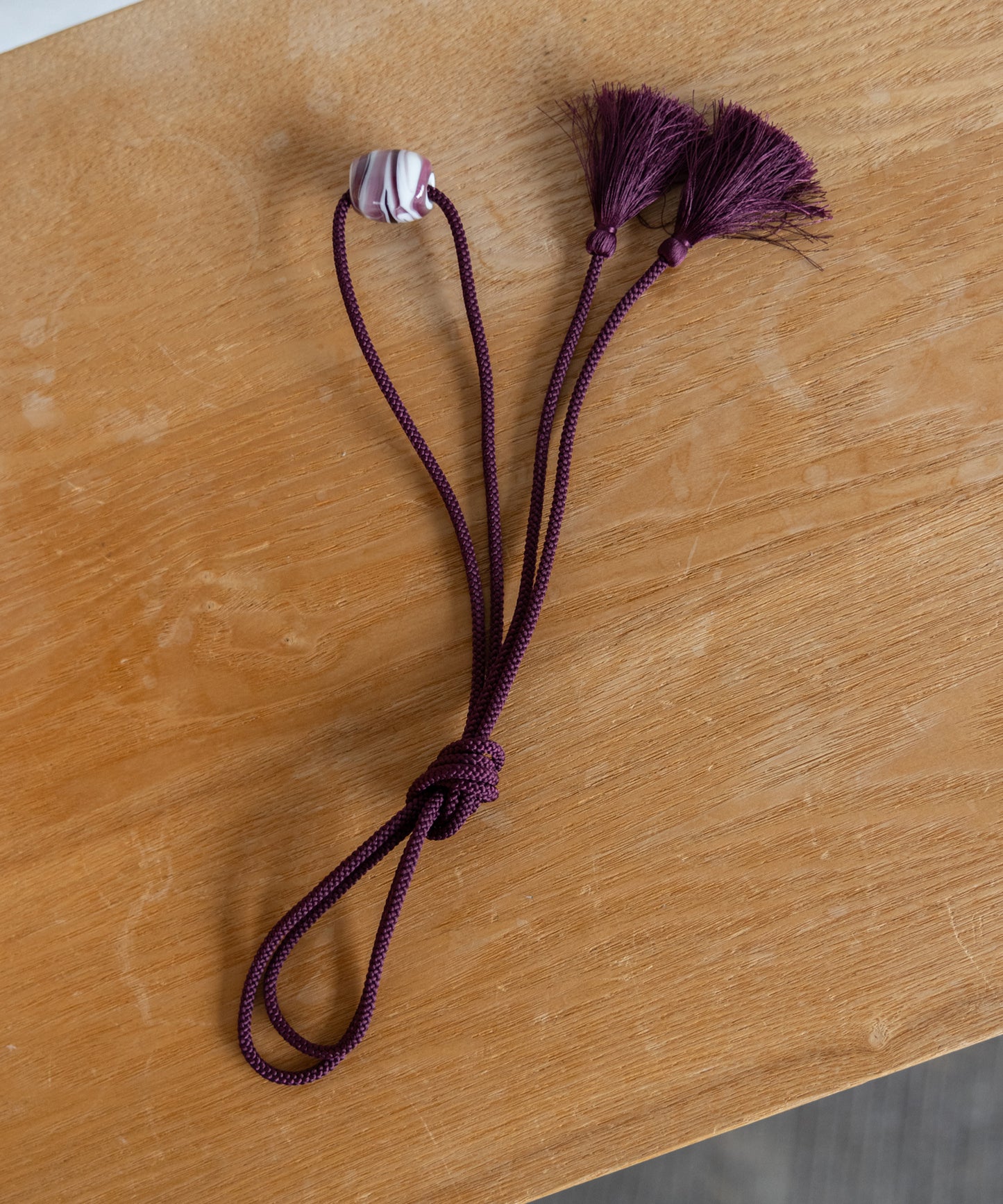 帯飾り -とんぼ玉と紐-