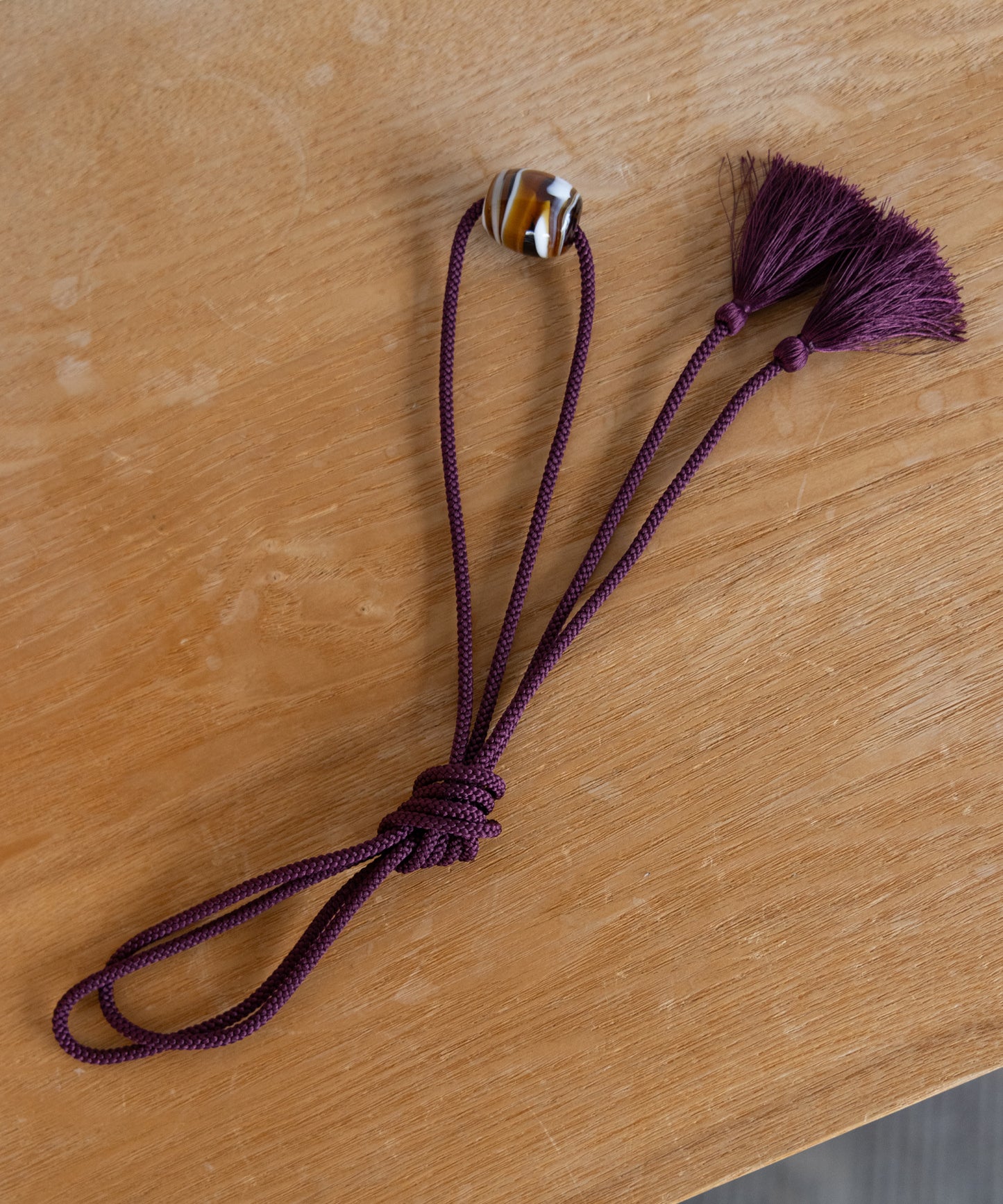 帯飾り -とんぼ玉と紐-