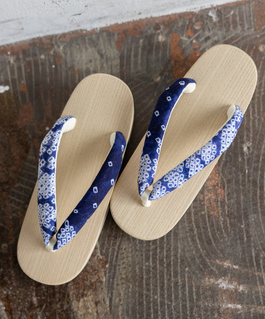 下駄 - 有松絞りの鼻緒 -