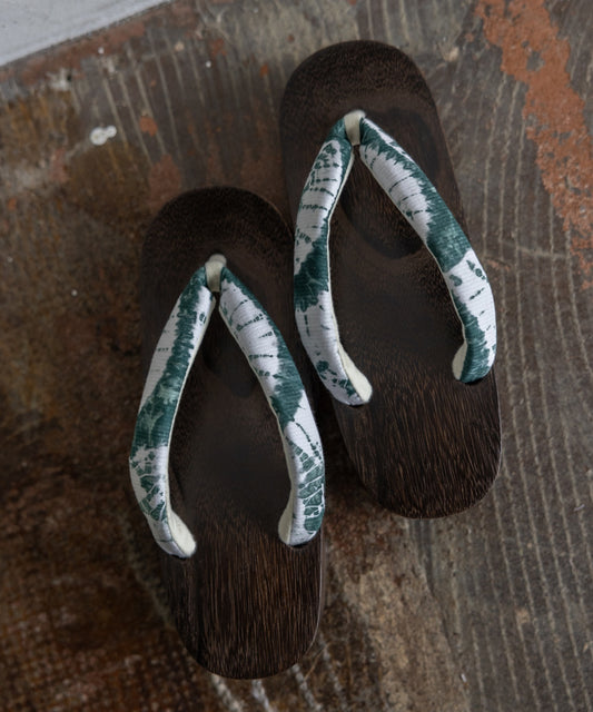 下駄 - 有松絞りの鼻緒 -